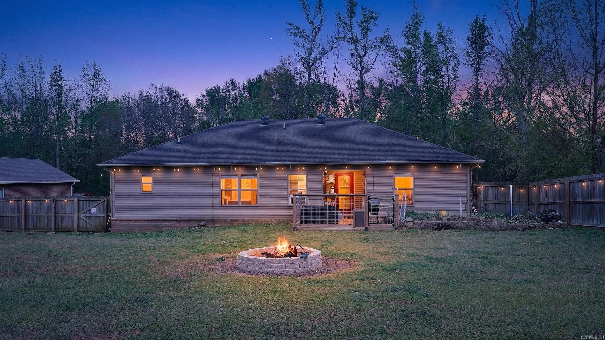 432 Ray Sowell  Austin, AR