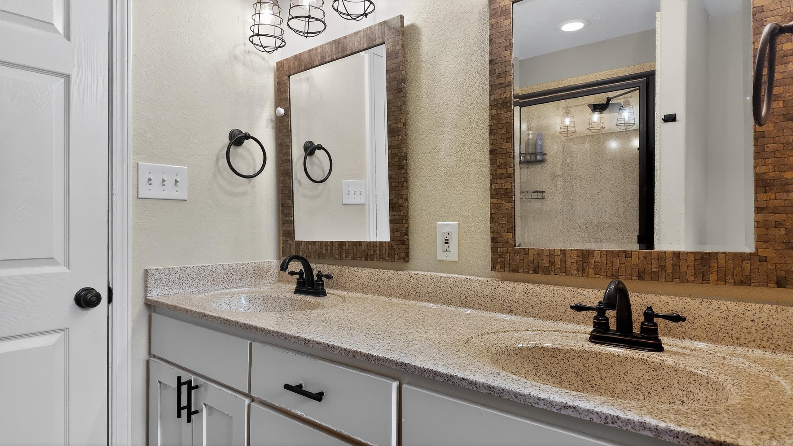 432 Ray Sowell  Austin, AR