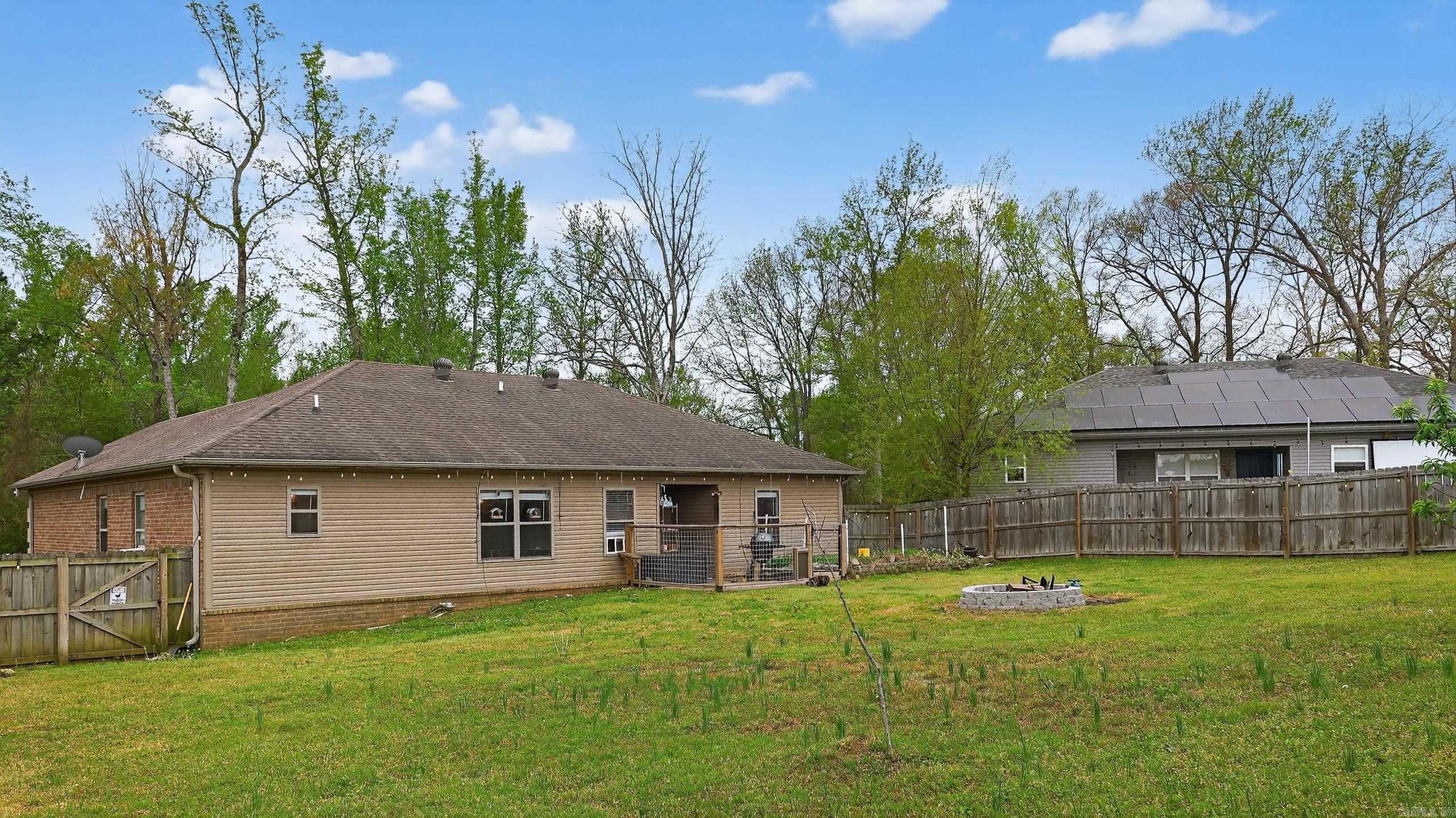 432 Ray Sowell  Austin, AR