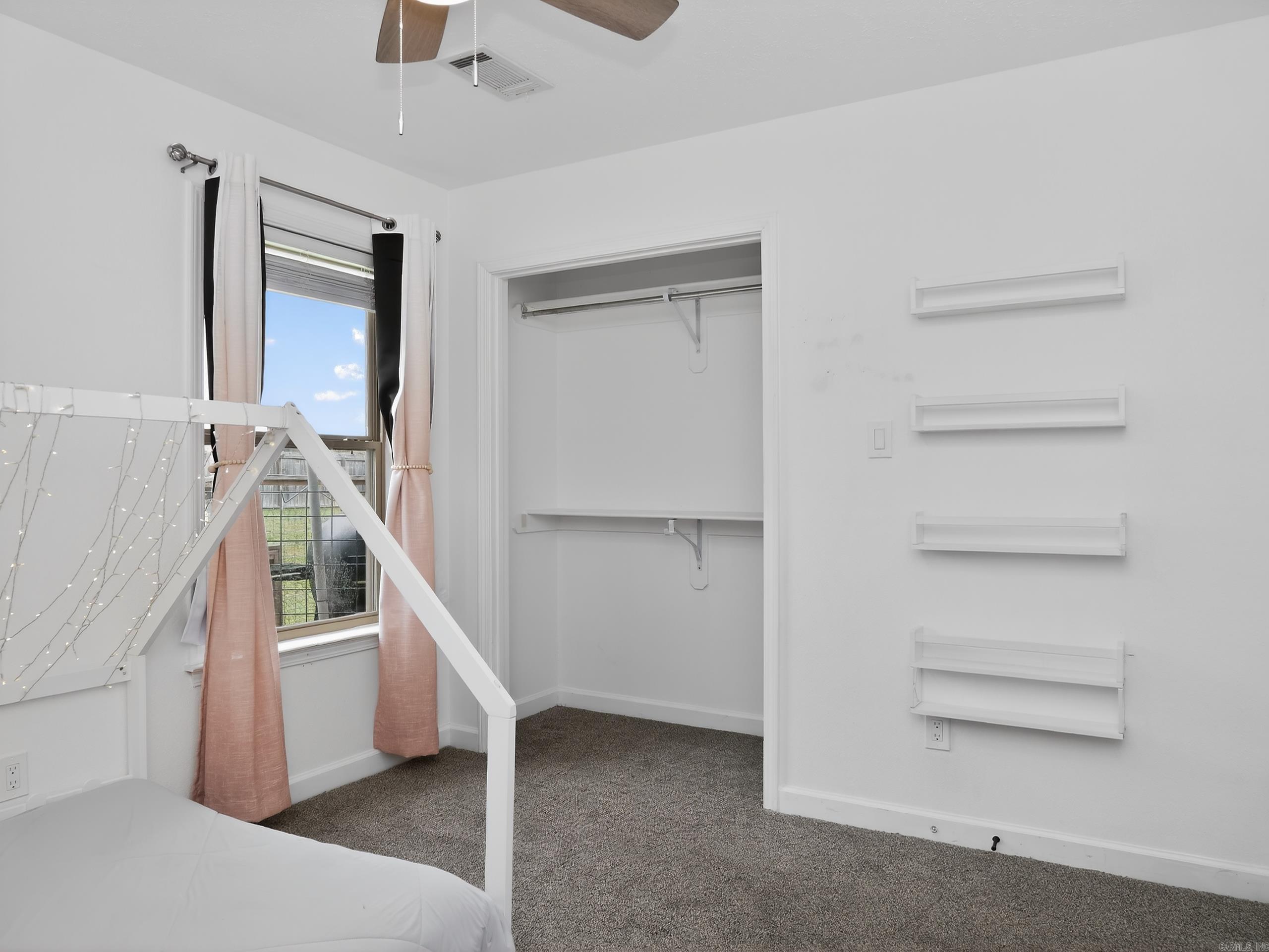 432 Ray Sowell  Austin, AR