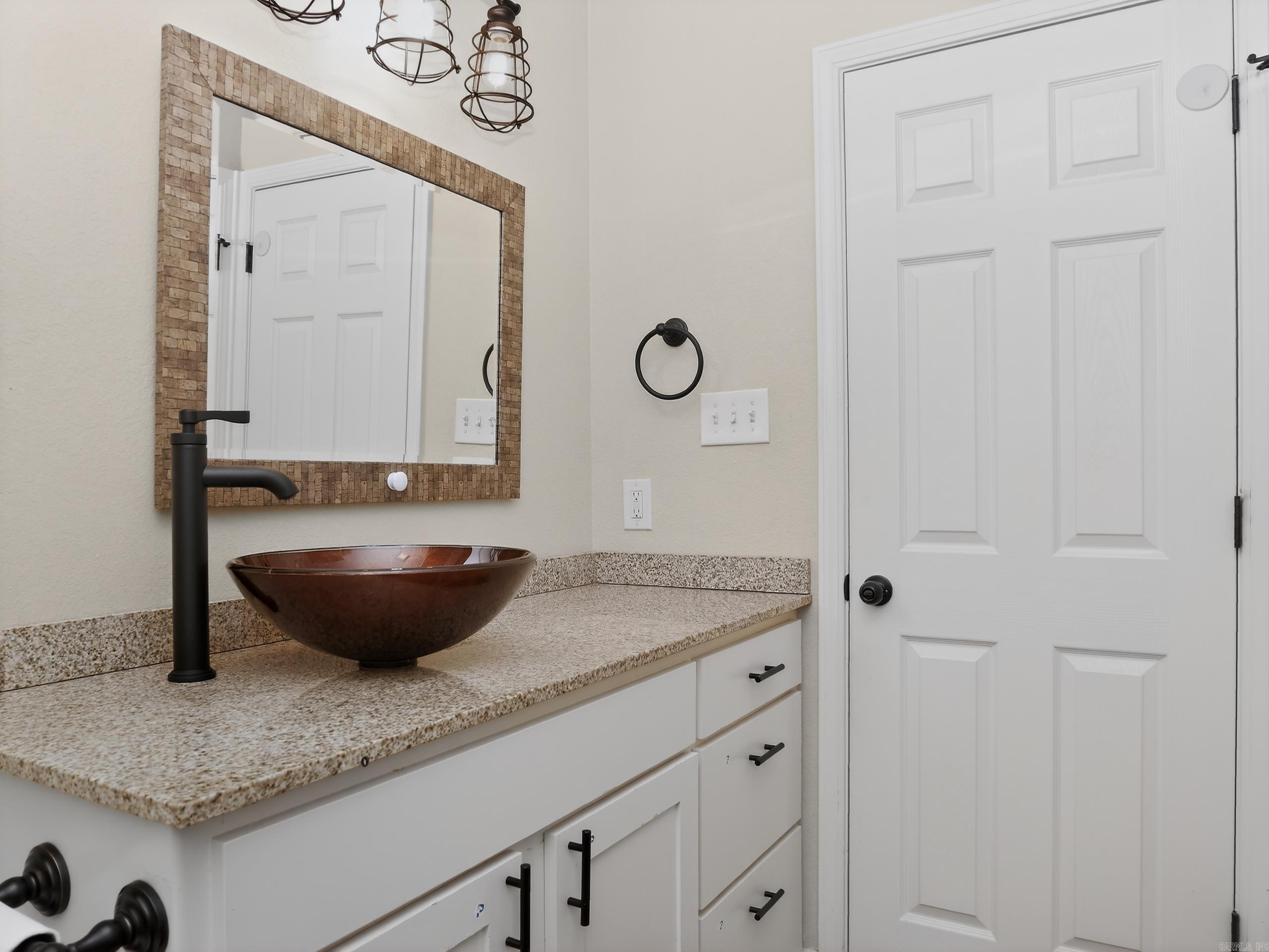 432 Ray Sowell  Austin, AR