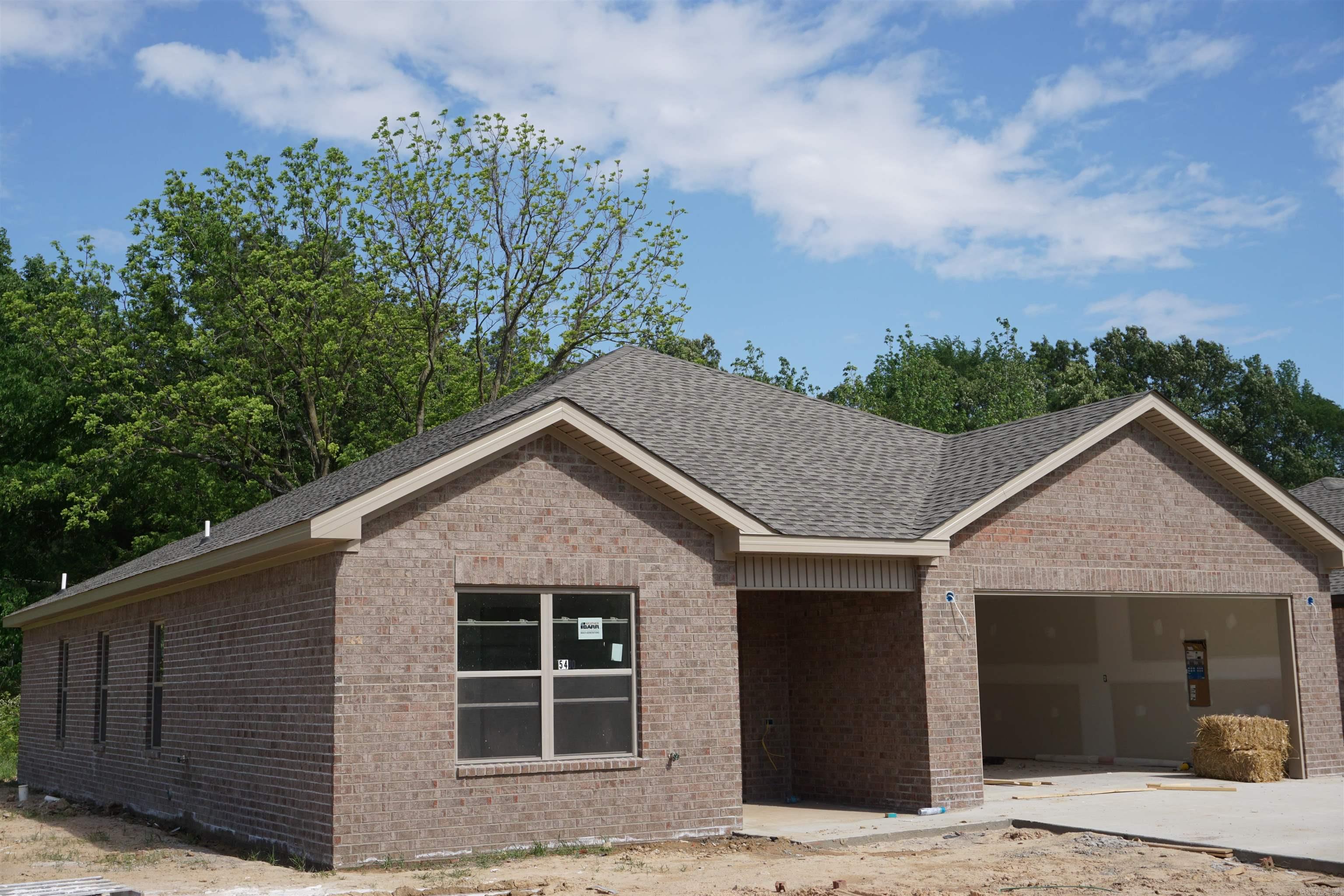 5400 Lotus St. Jonesboro, AR 72404