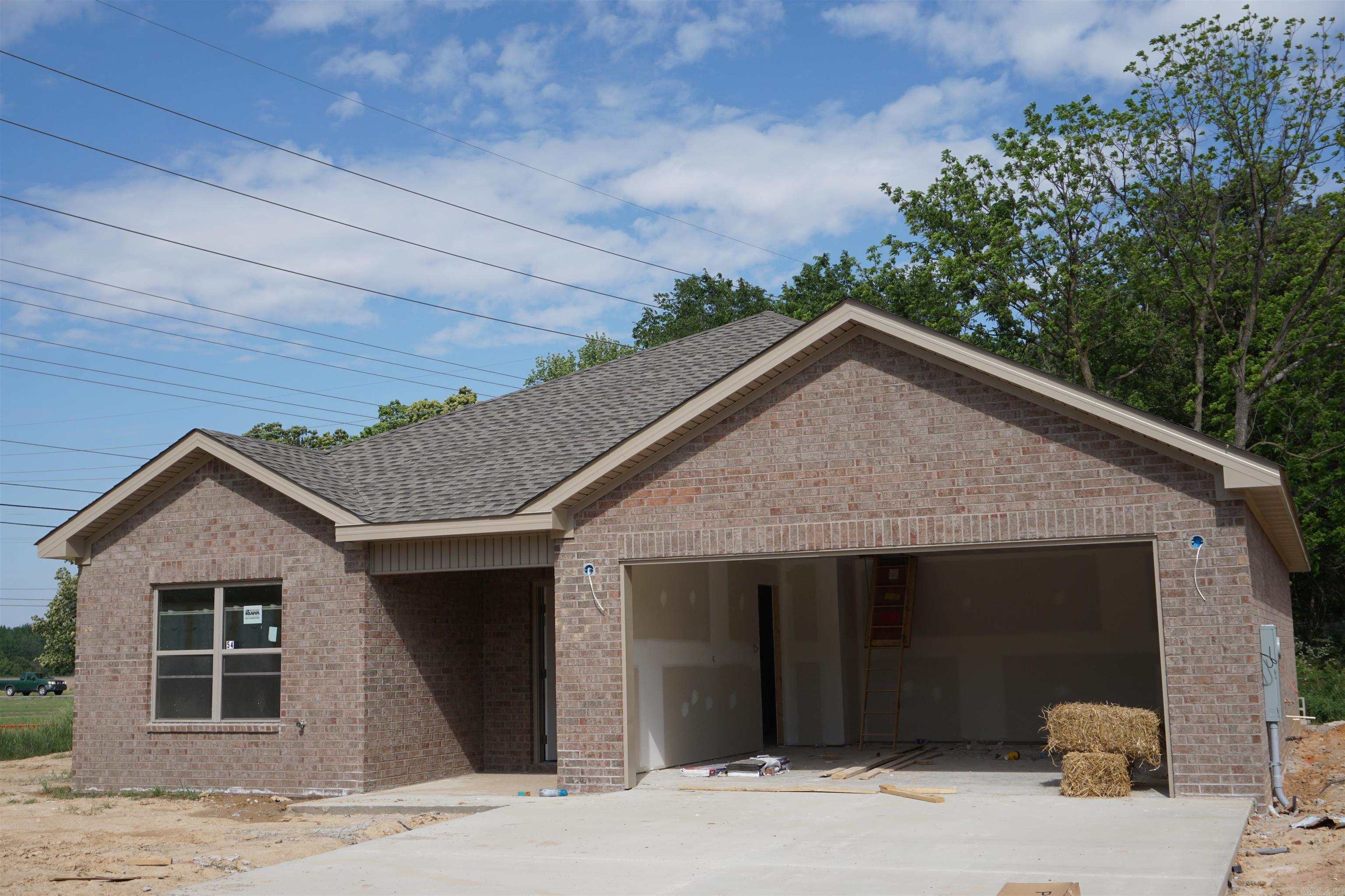 5400 Lotus St. Jonesboro, AR 72404