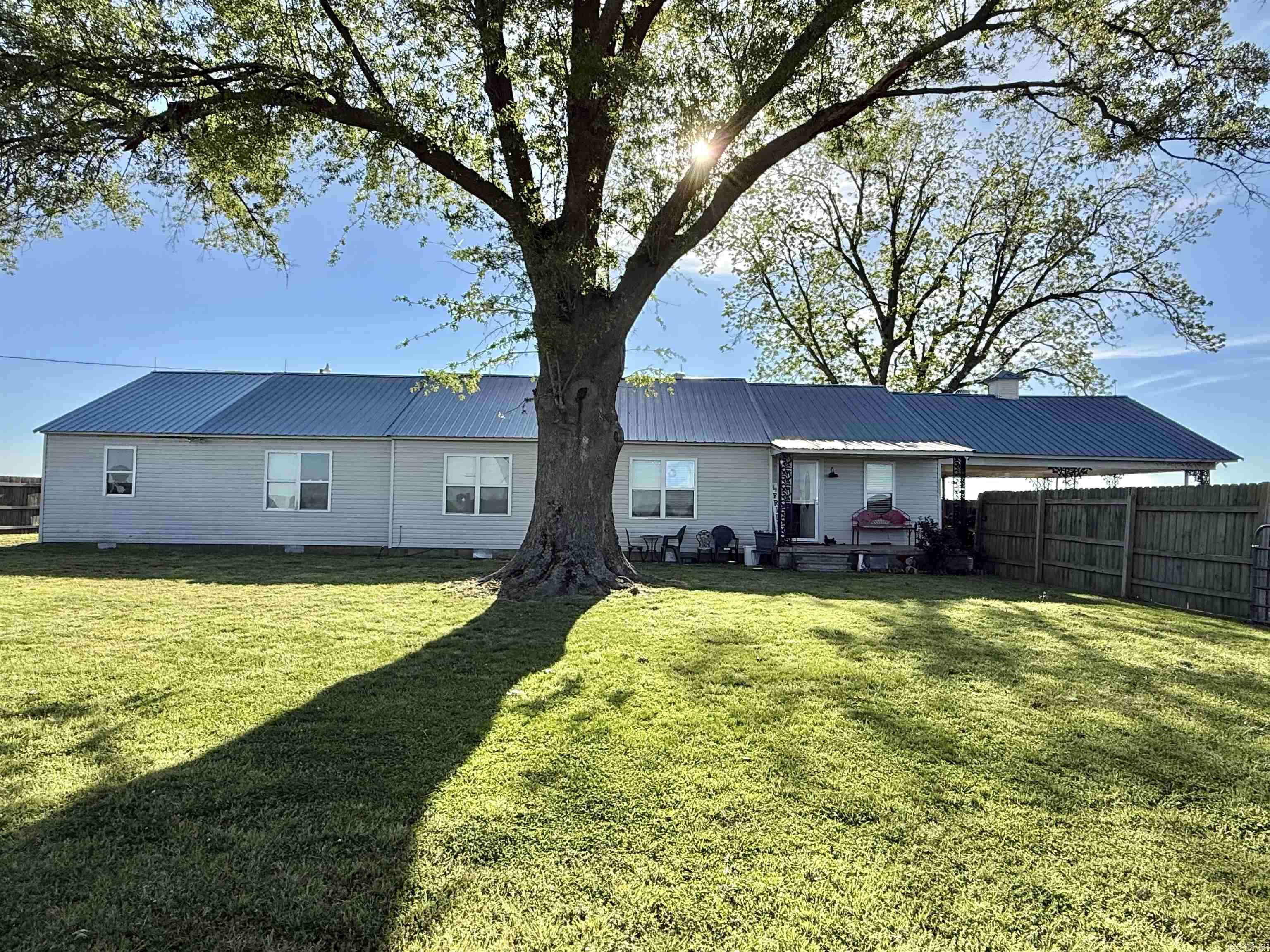 12843 AR Hwy 31 S  England, AR