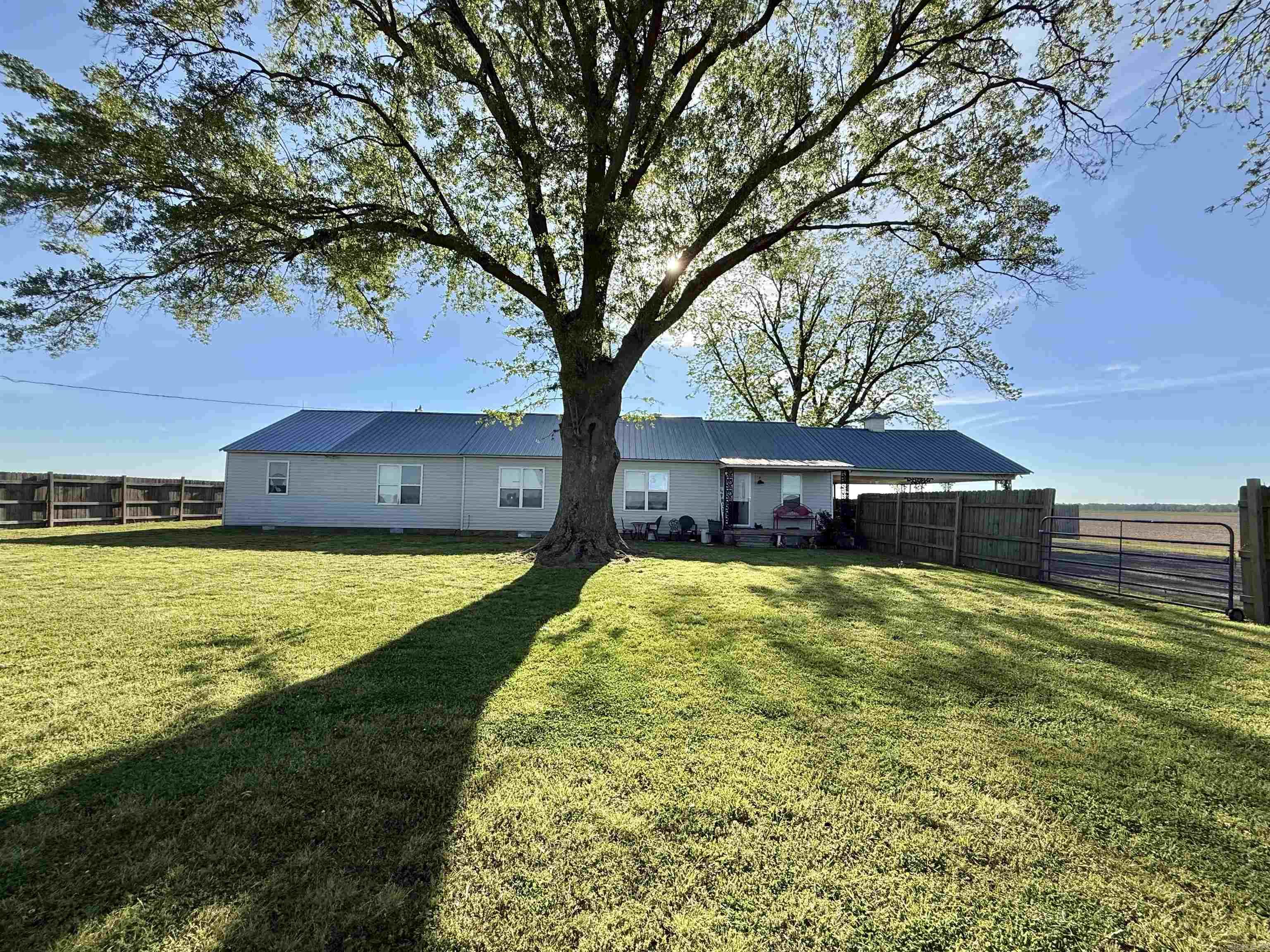 12843 AR Hwy 31 S  England, AR