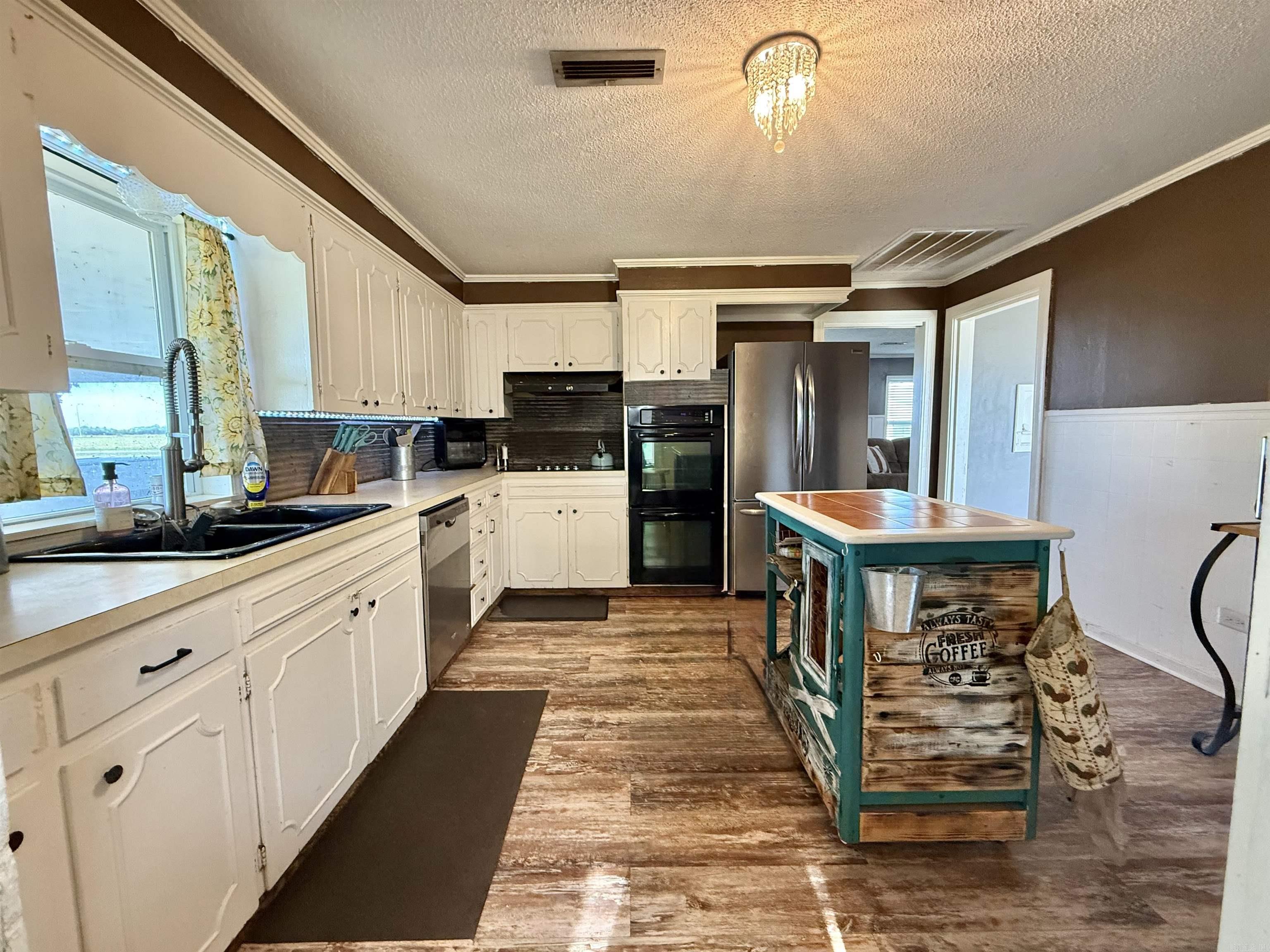 12843 AR Hwy 31 S  England, AR