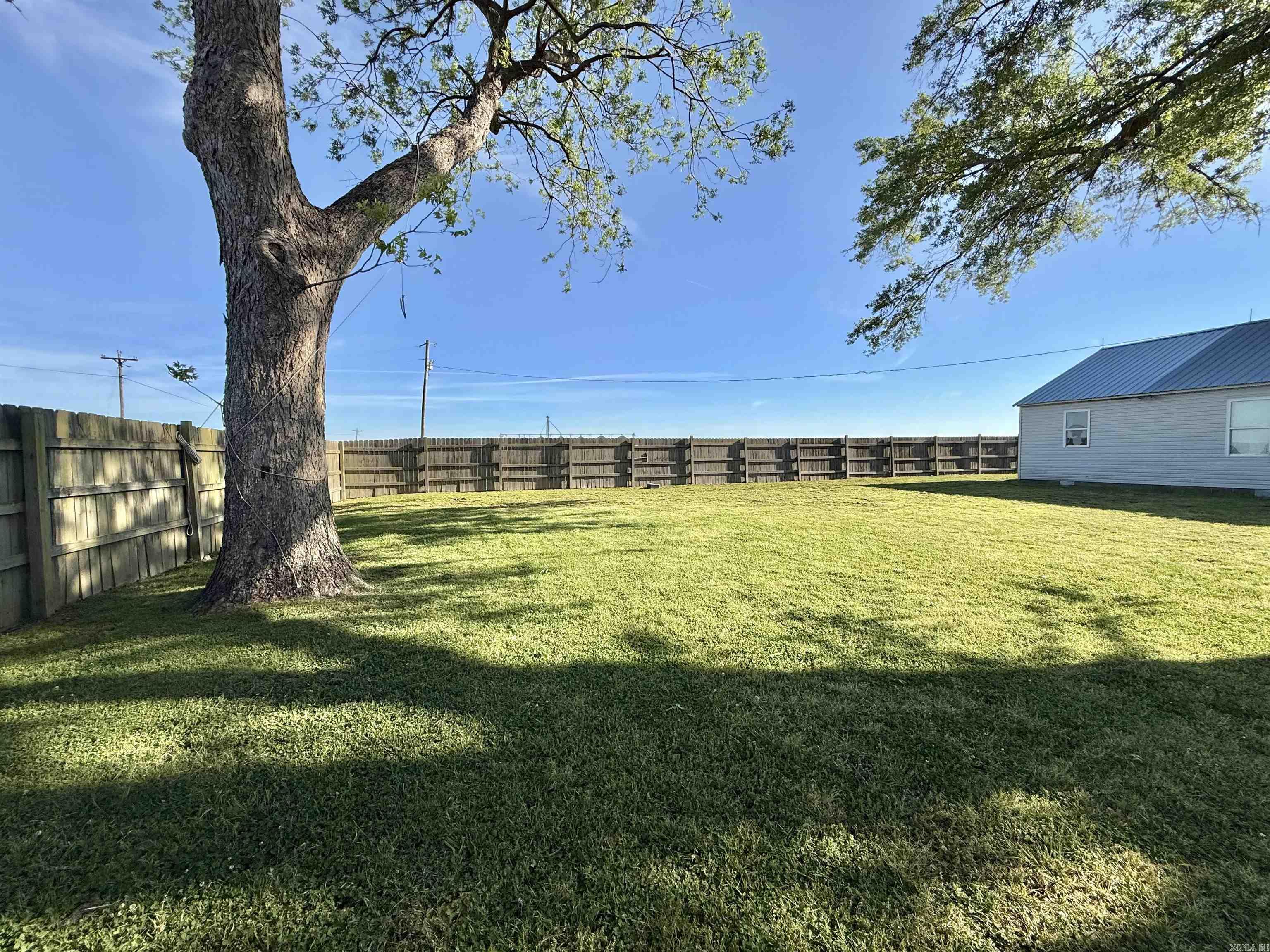 12843 AR Hwy 31 S  England, AR