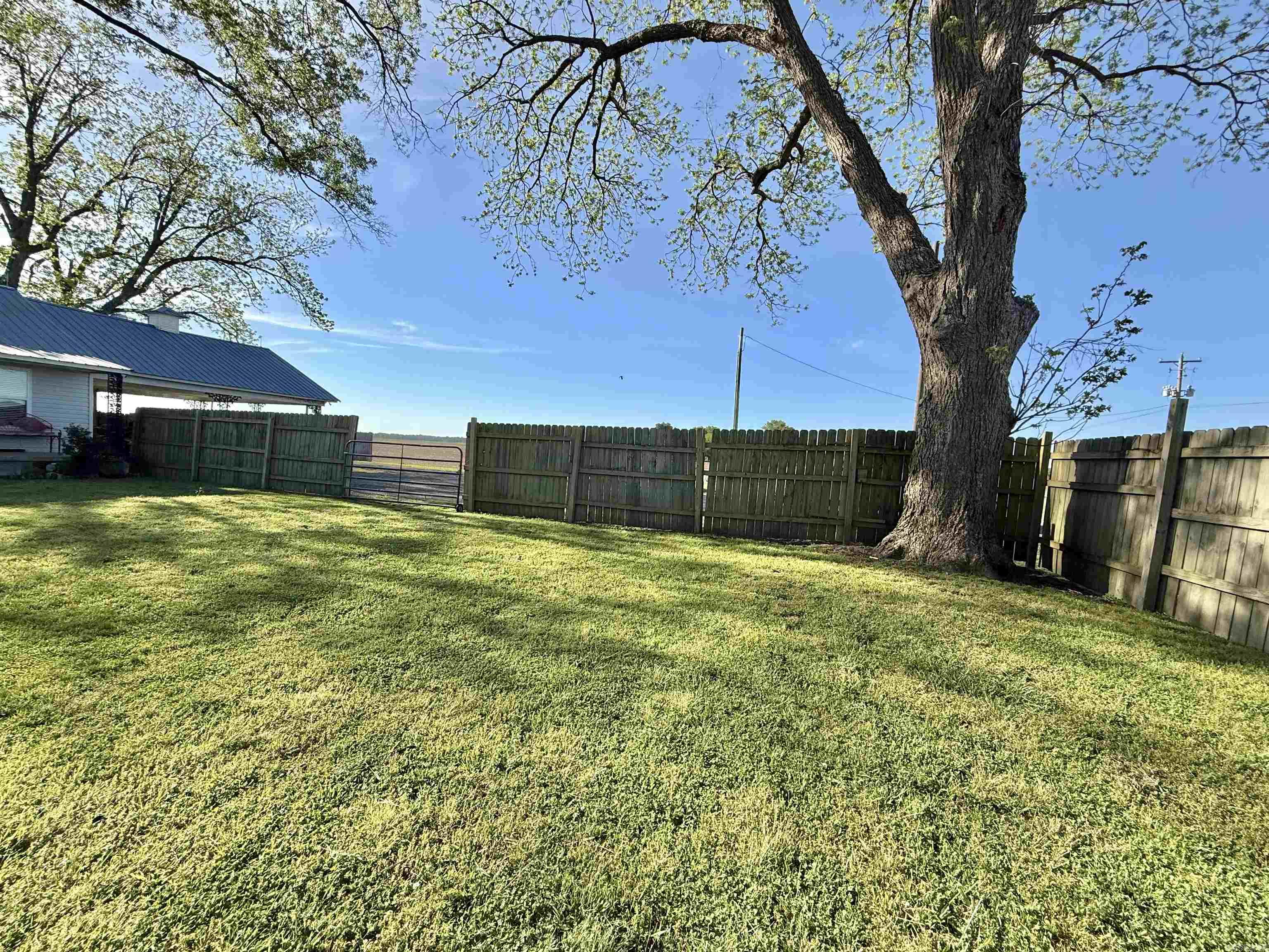 12843 AR Hwy 31 S  England, AR