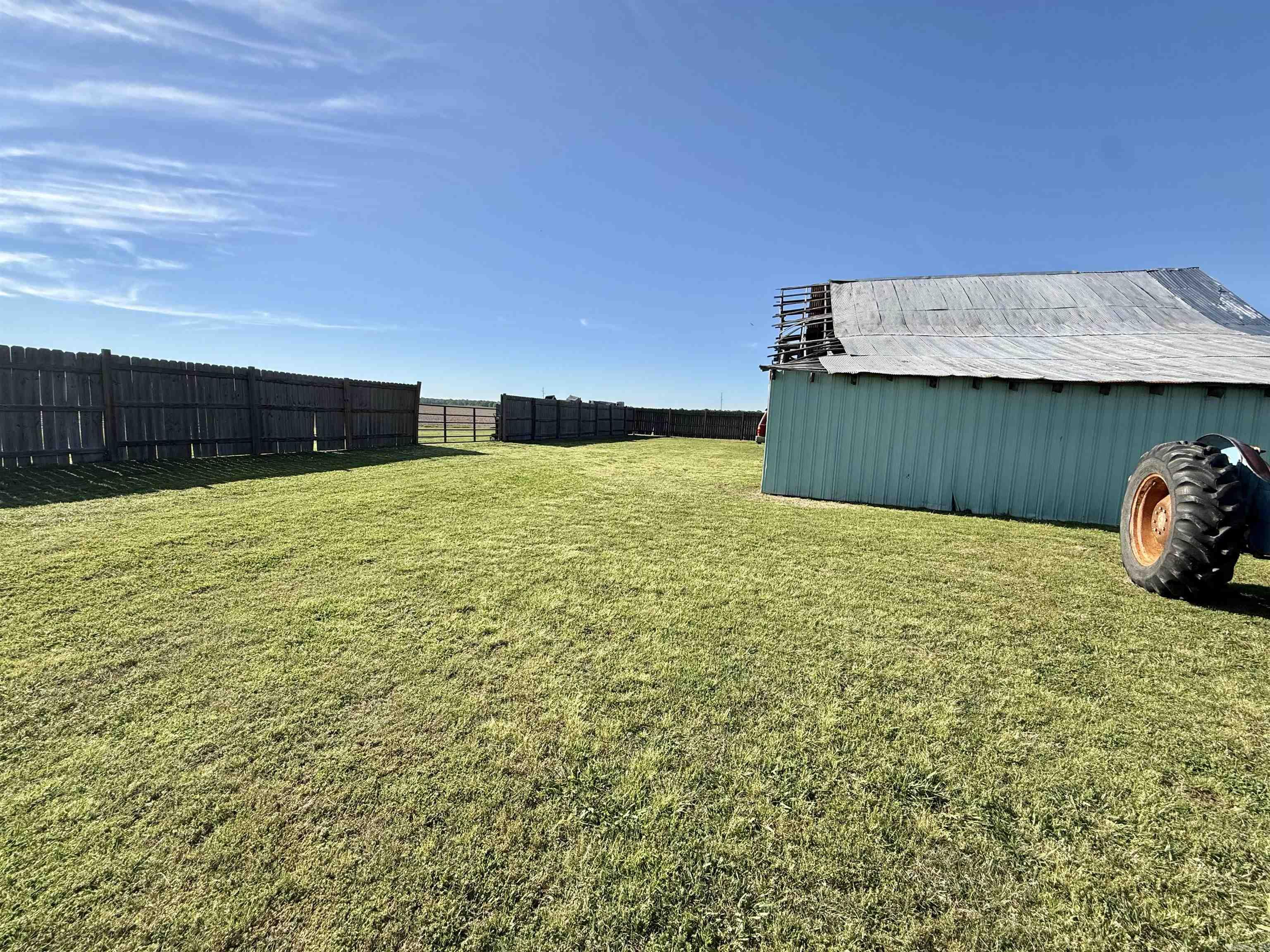 12843 AR Hwy 31 S  England, AR