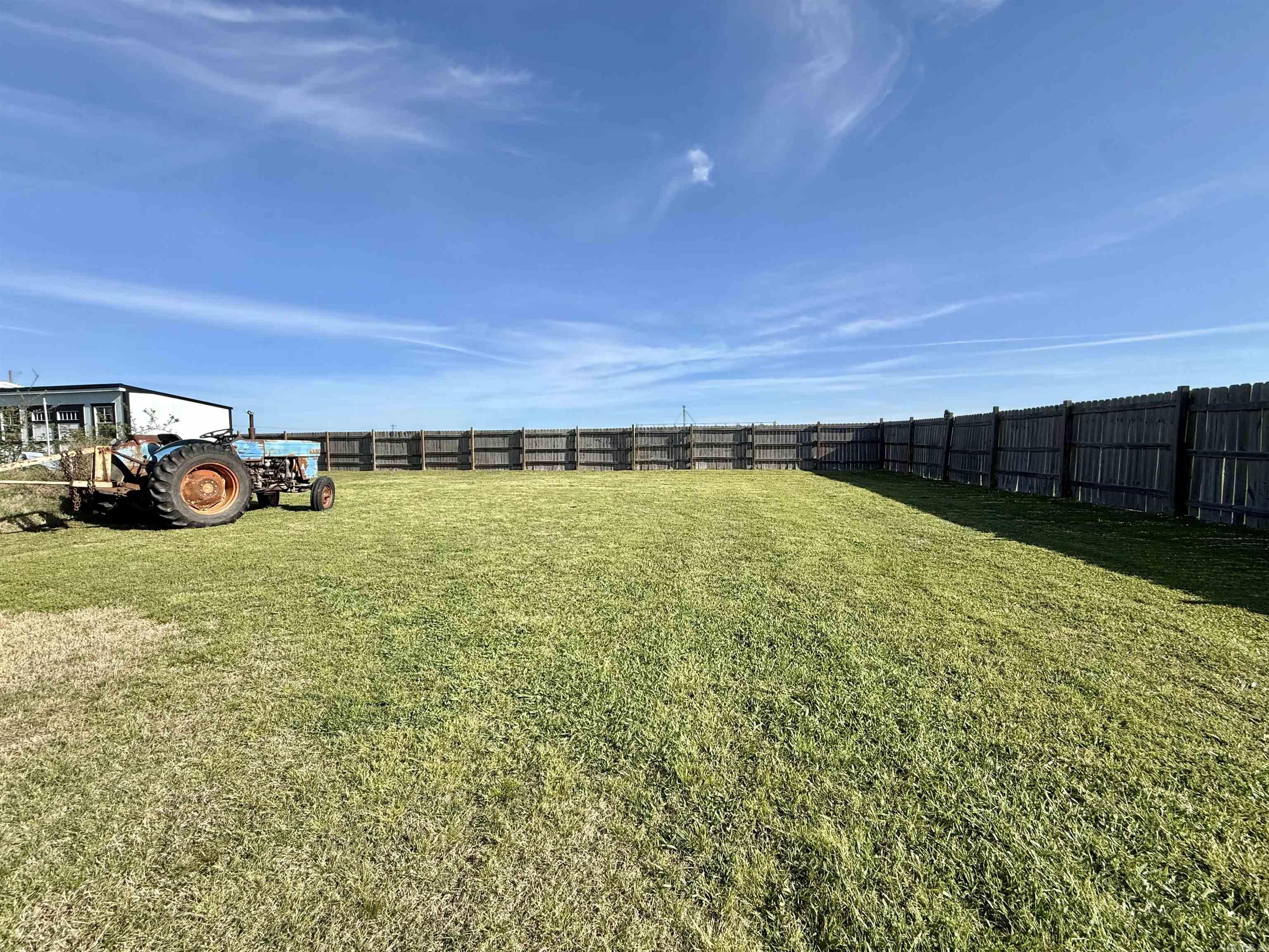 12843 AR Hwy 31 S  England, AR