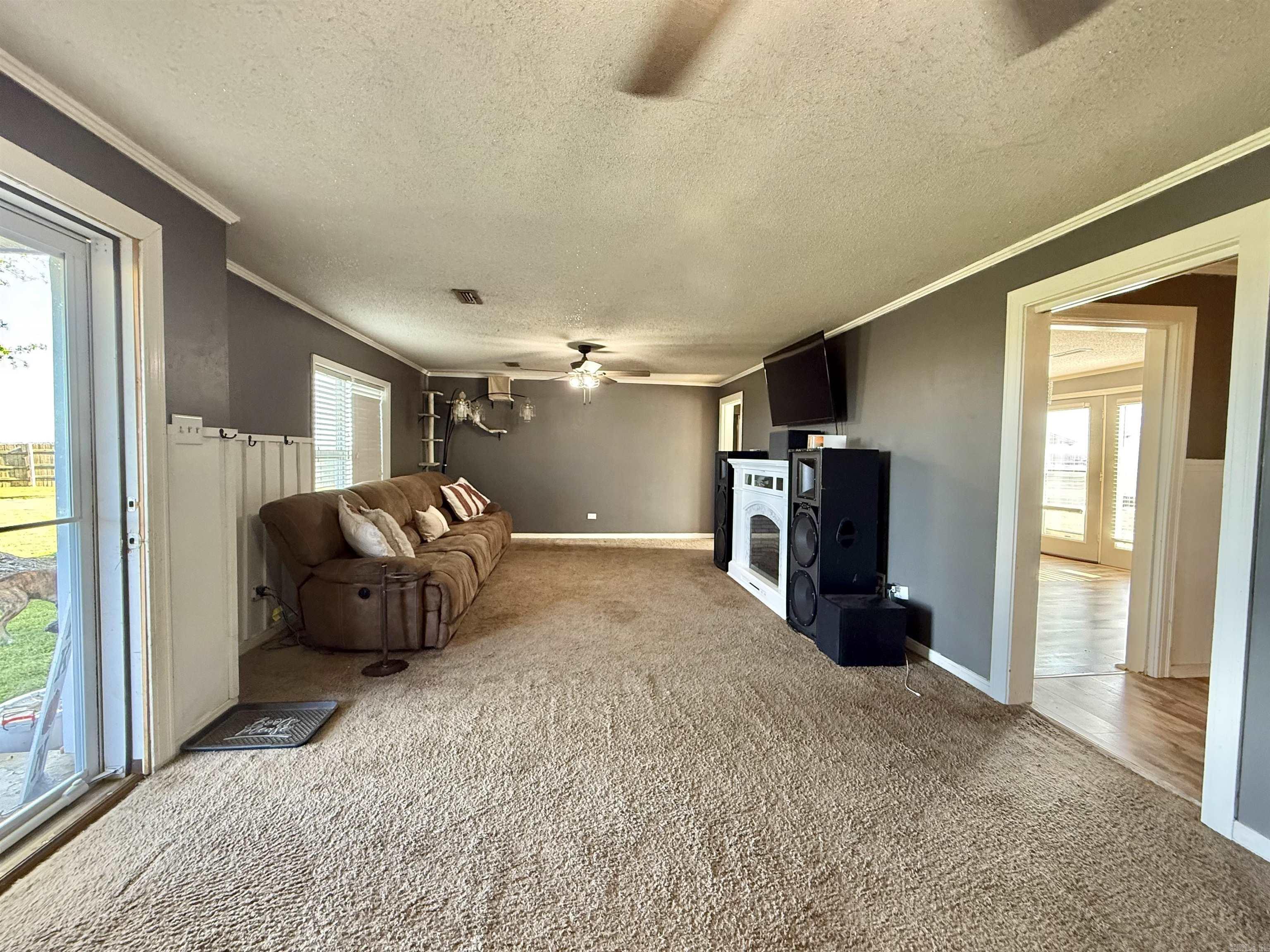 12843 AR Hwy 31 S  England, AR