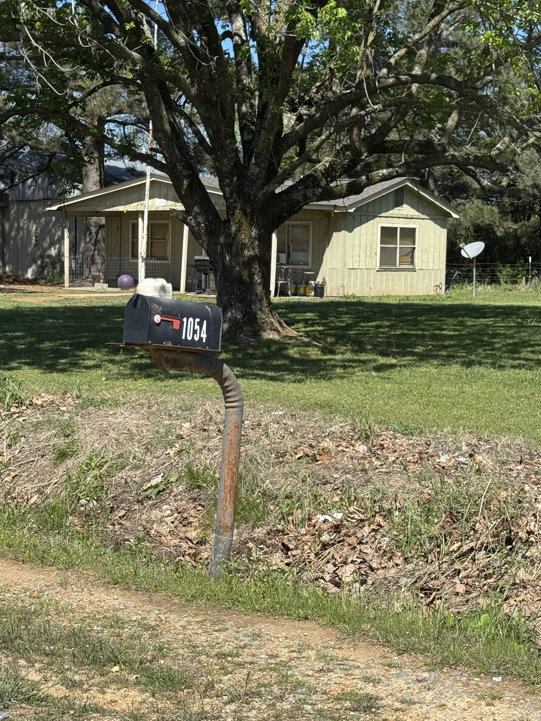 1054 Old England  Stuttgart, AR