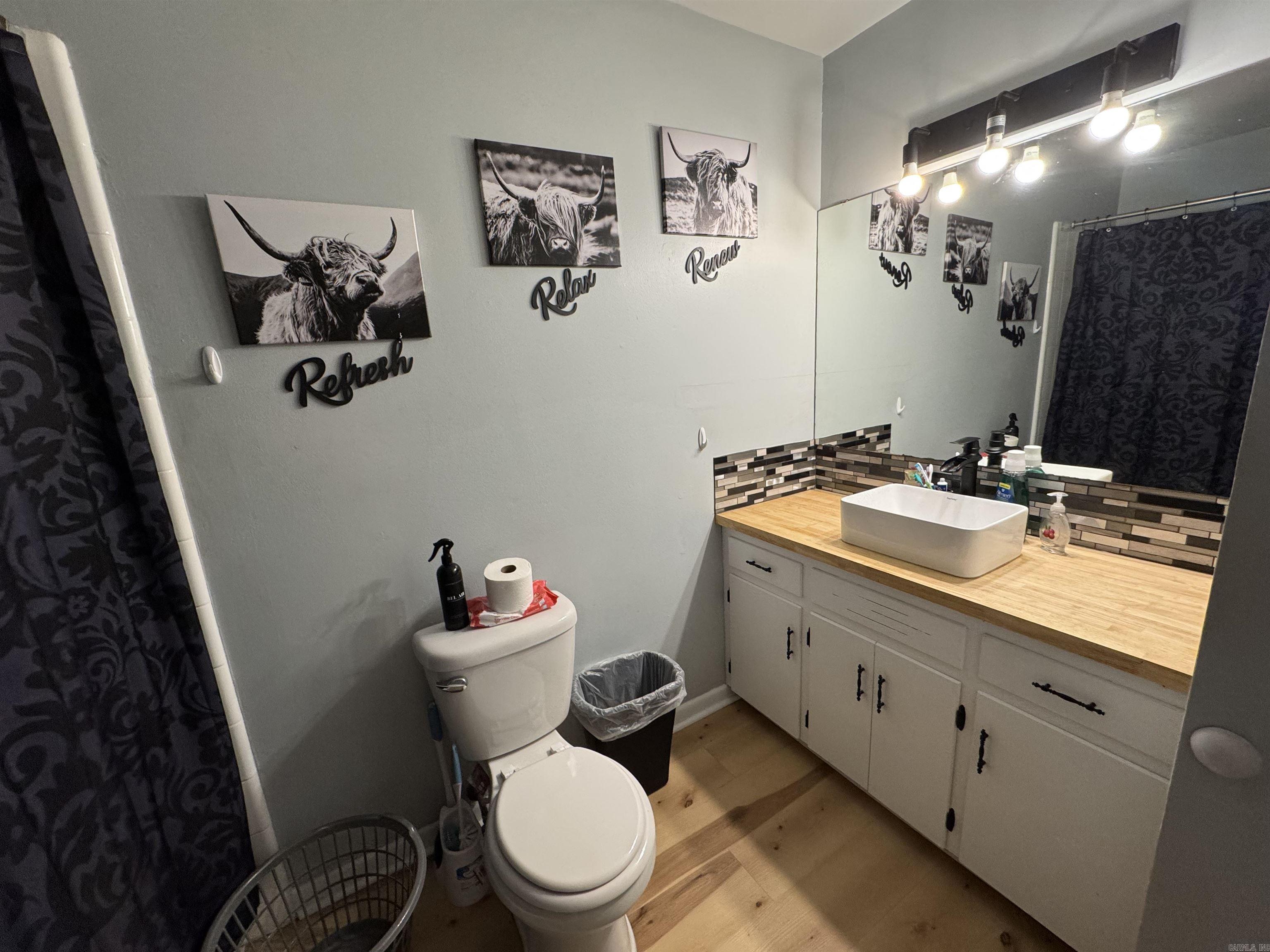 1054 Old England  Stuttgart, AR