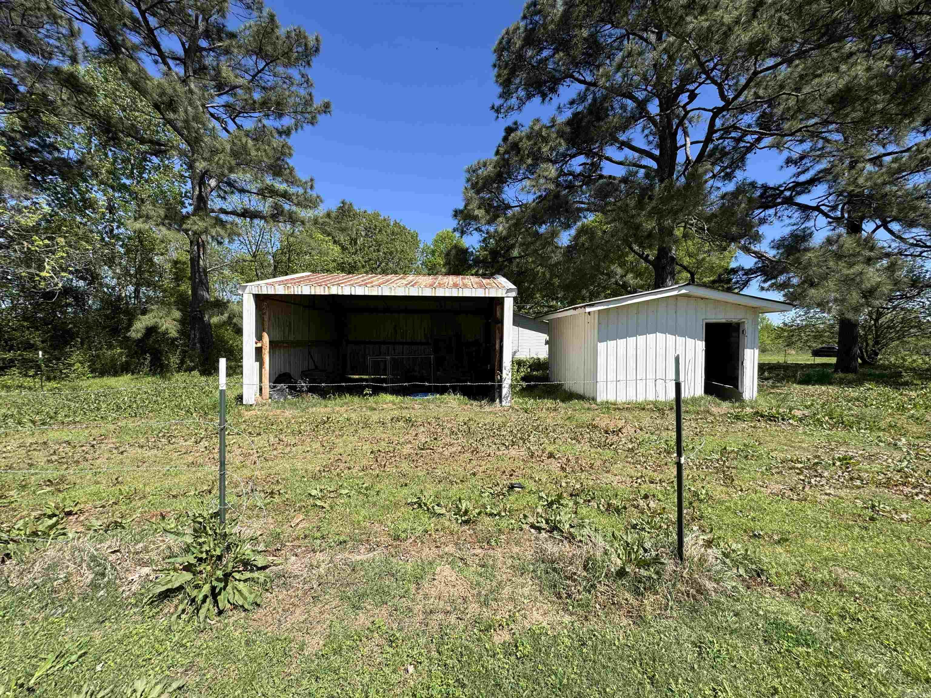 1054 Old England  Stuttgart, AR