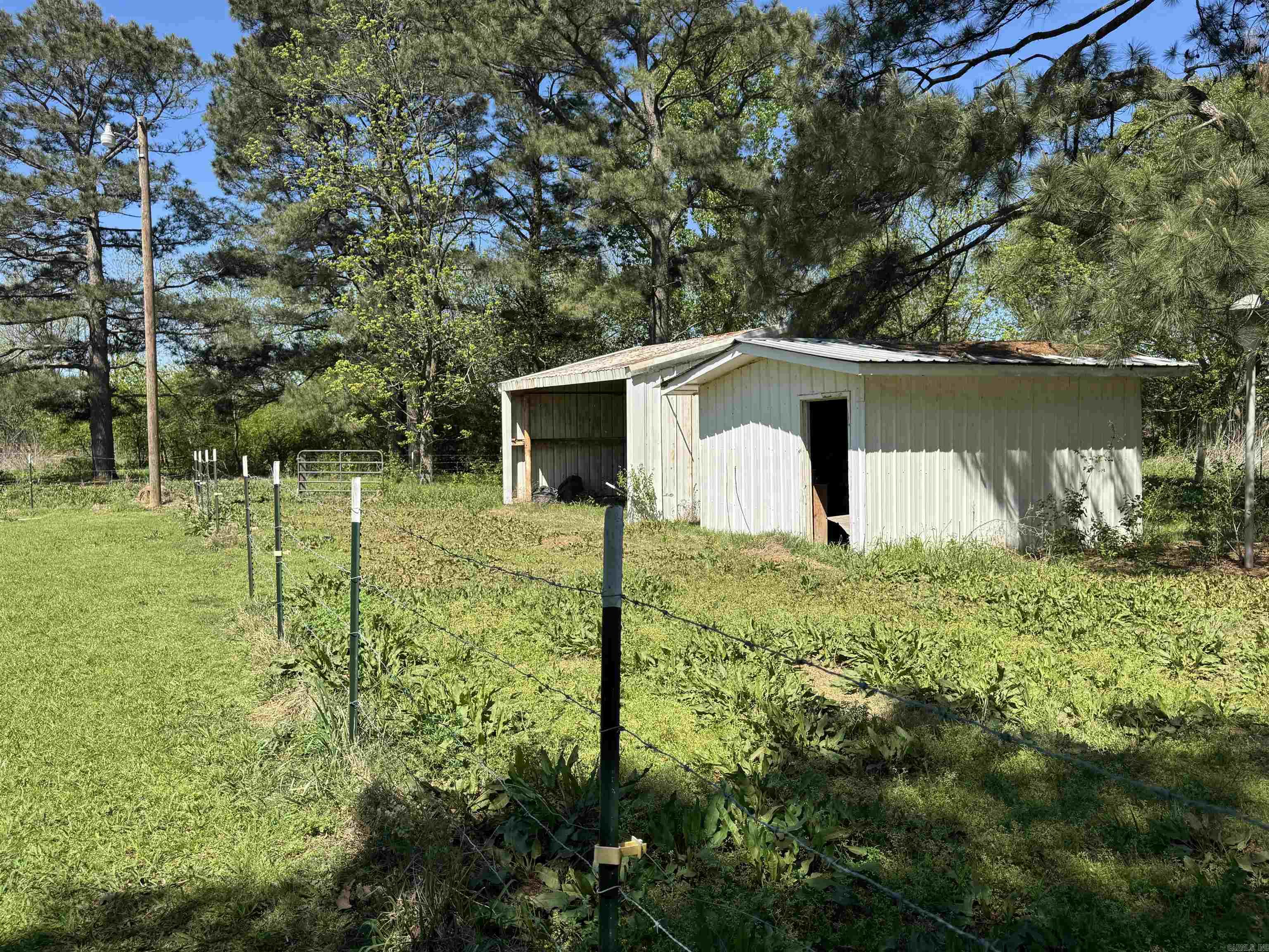 1054 Old England  Stuttgart, AR