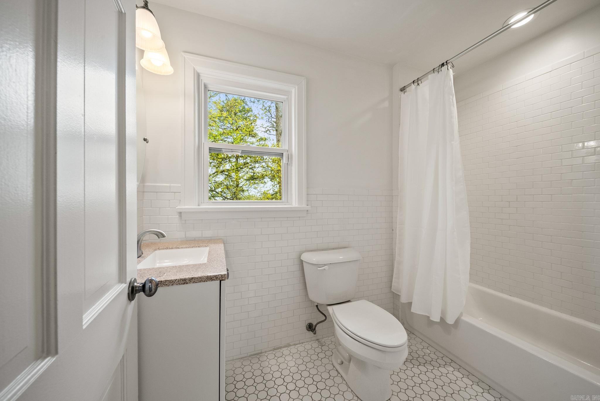 5119 E. Crestwood  Little Rock, AR