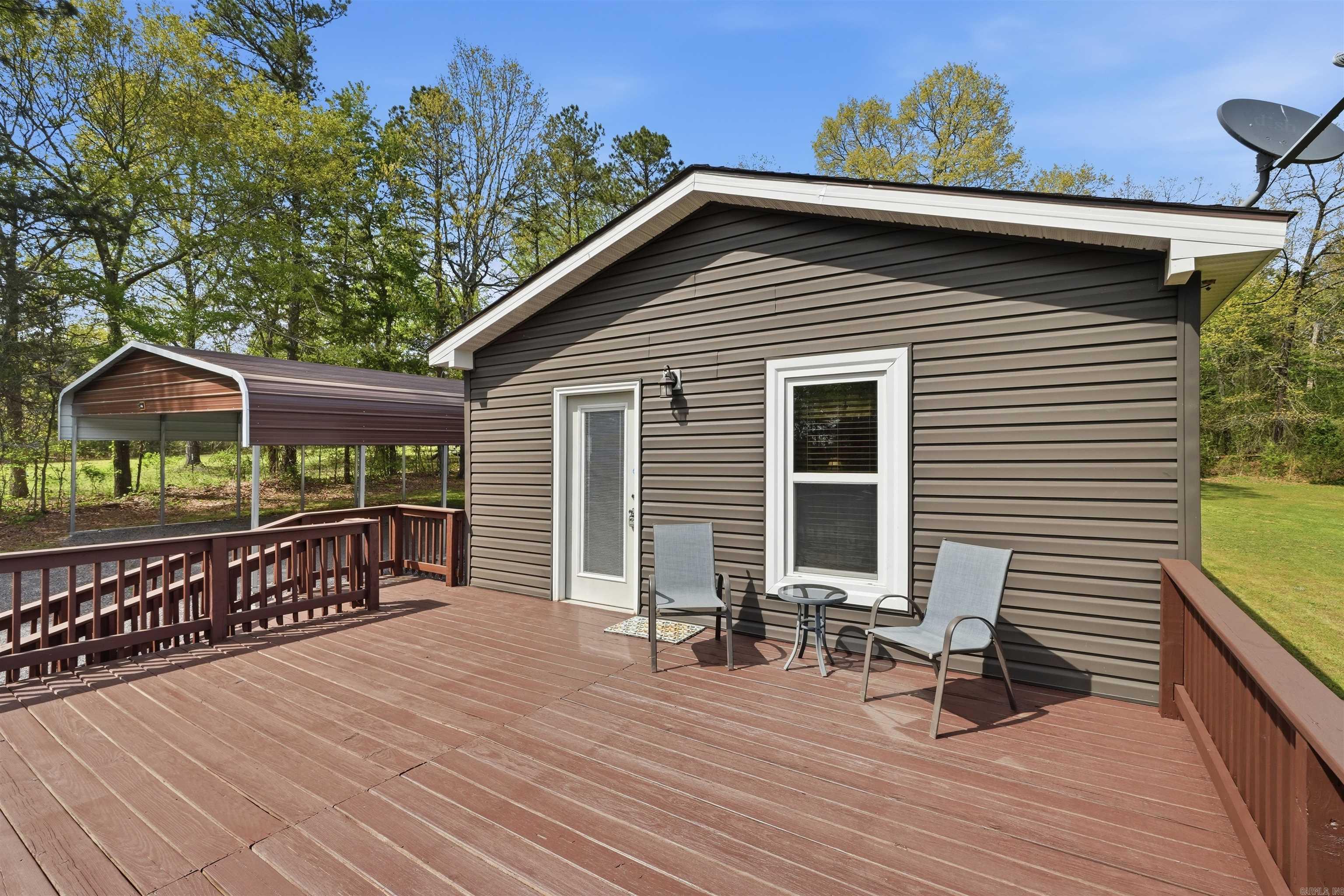 1381 E 330  Clinton, AR