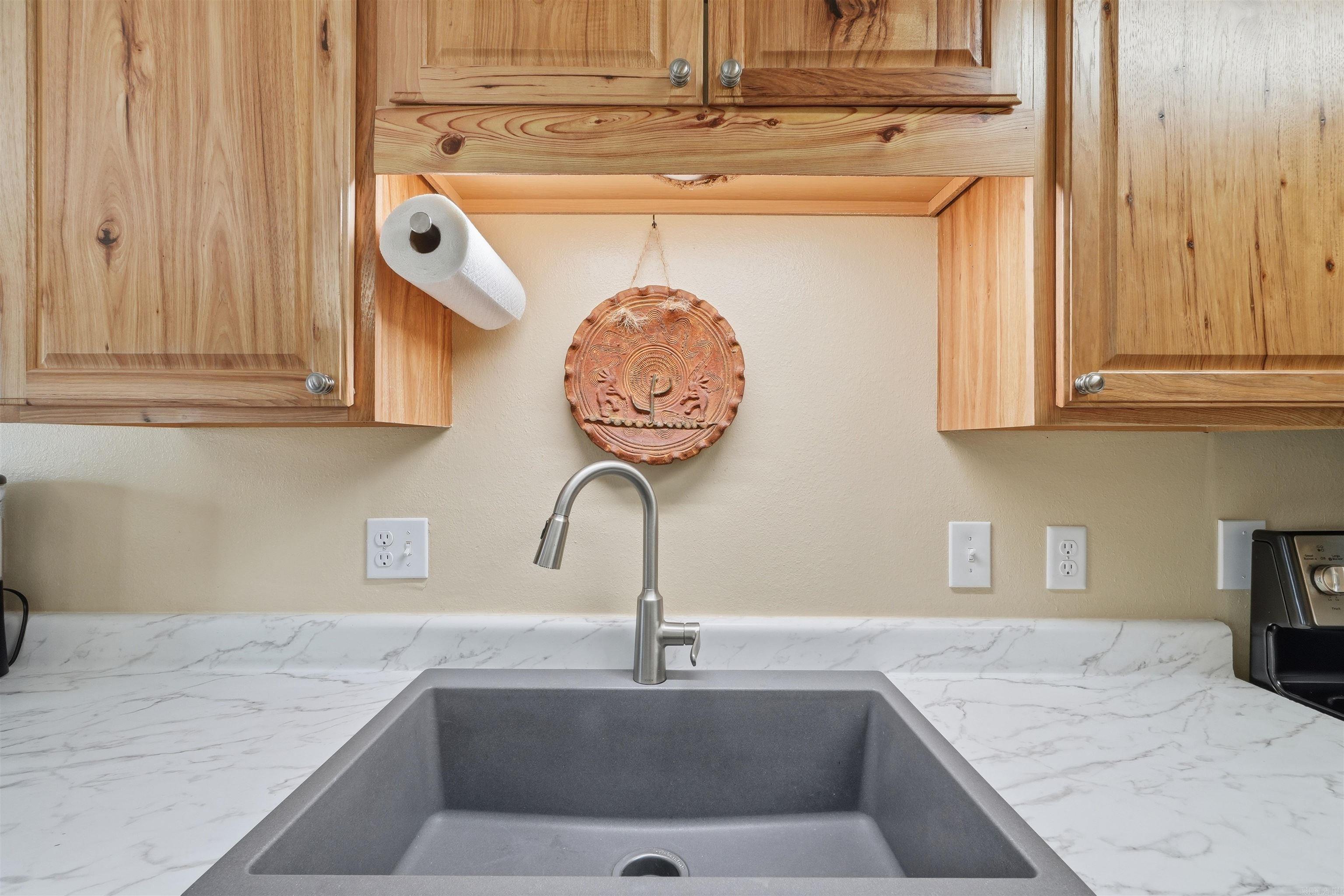 1381 E 330  Clinton, AR