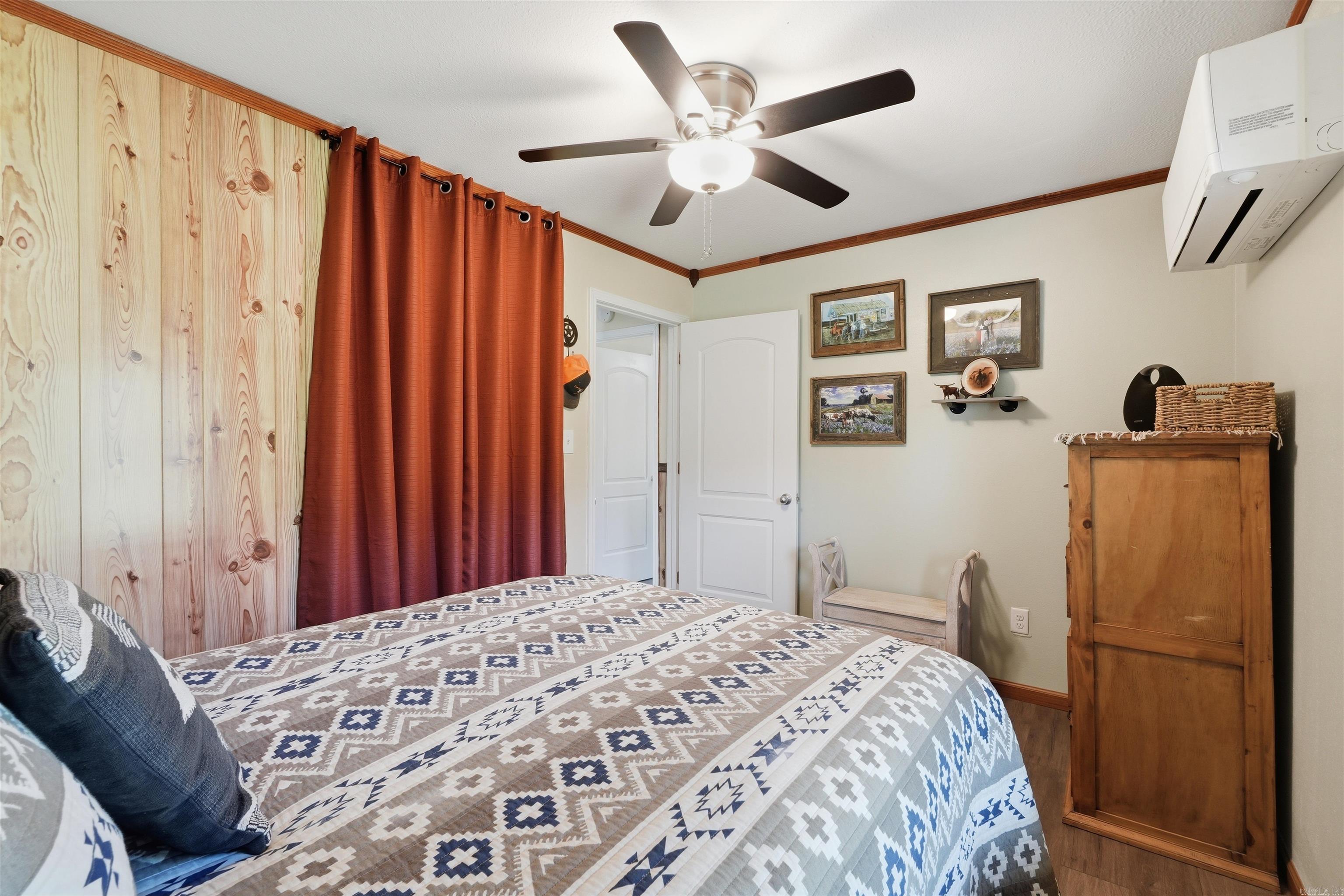 1381 E 330  Clinton, AR