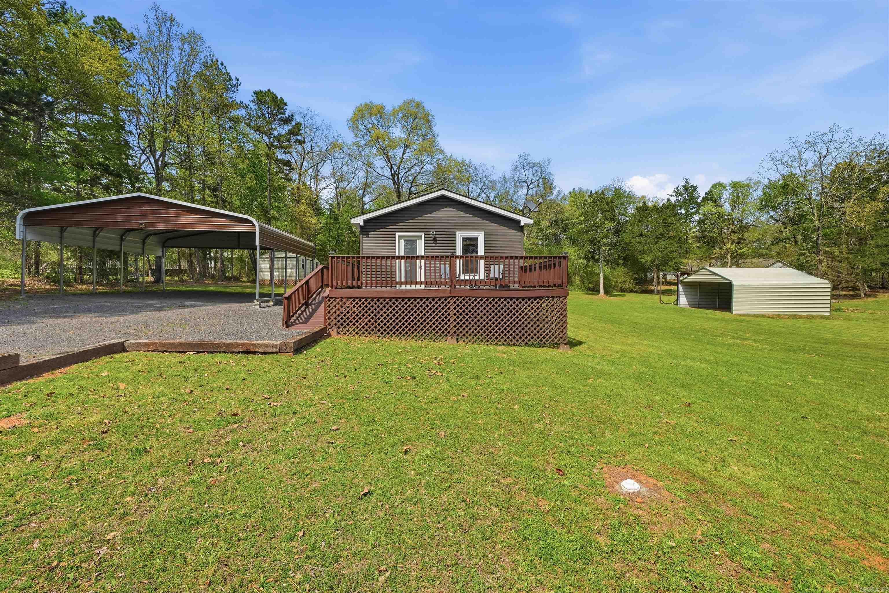 1381 E 330  Clinton, AR