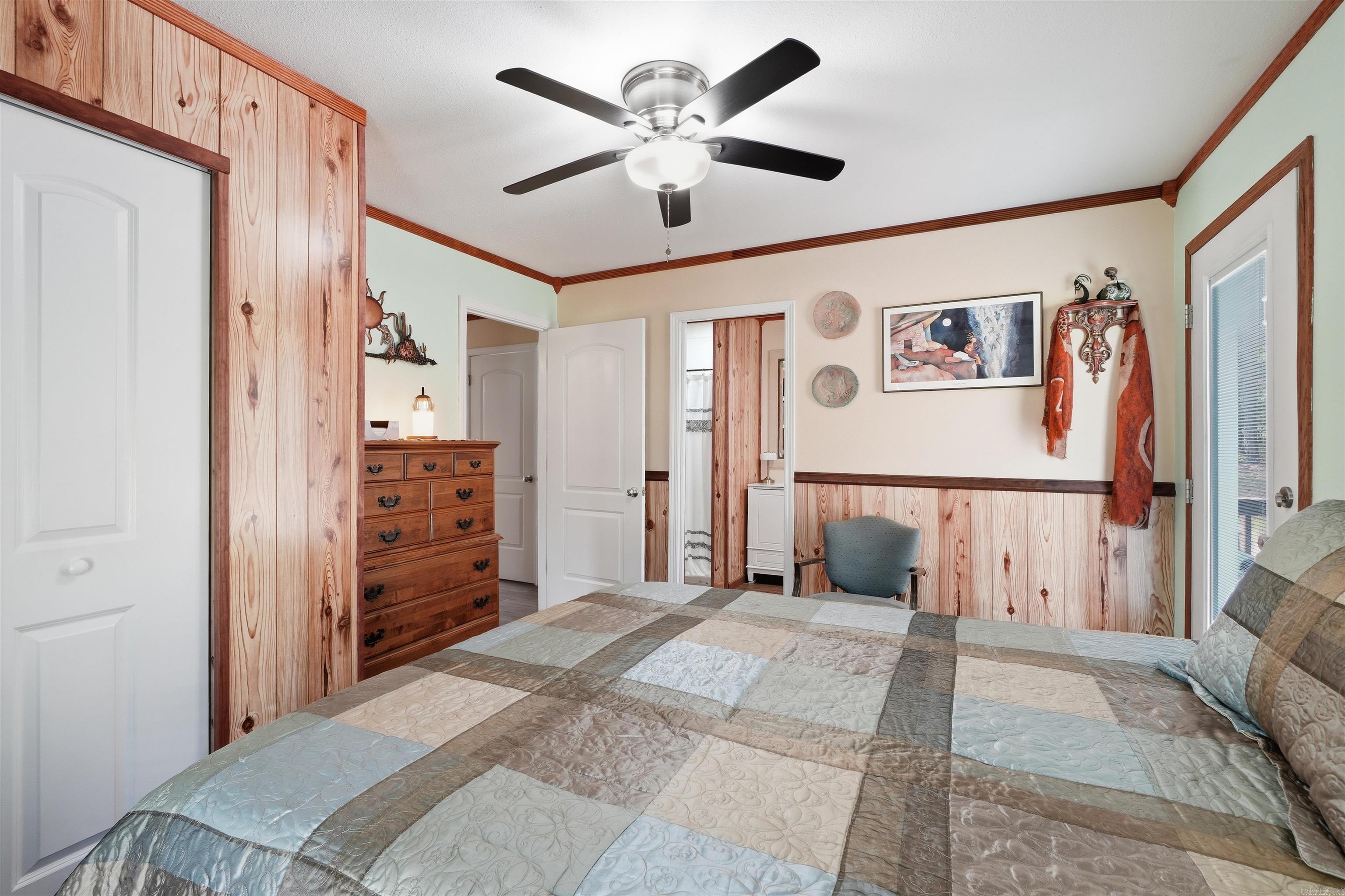 1381 E 330  Clinton, AR