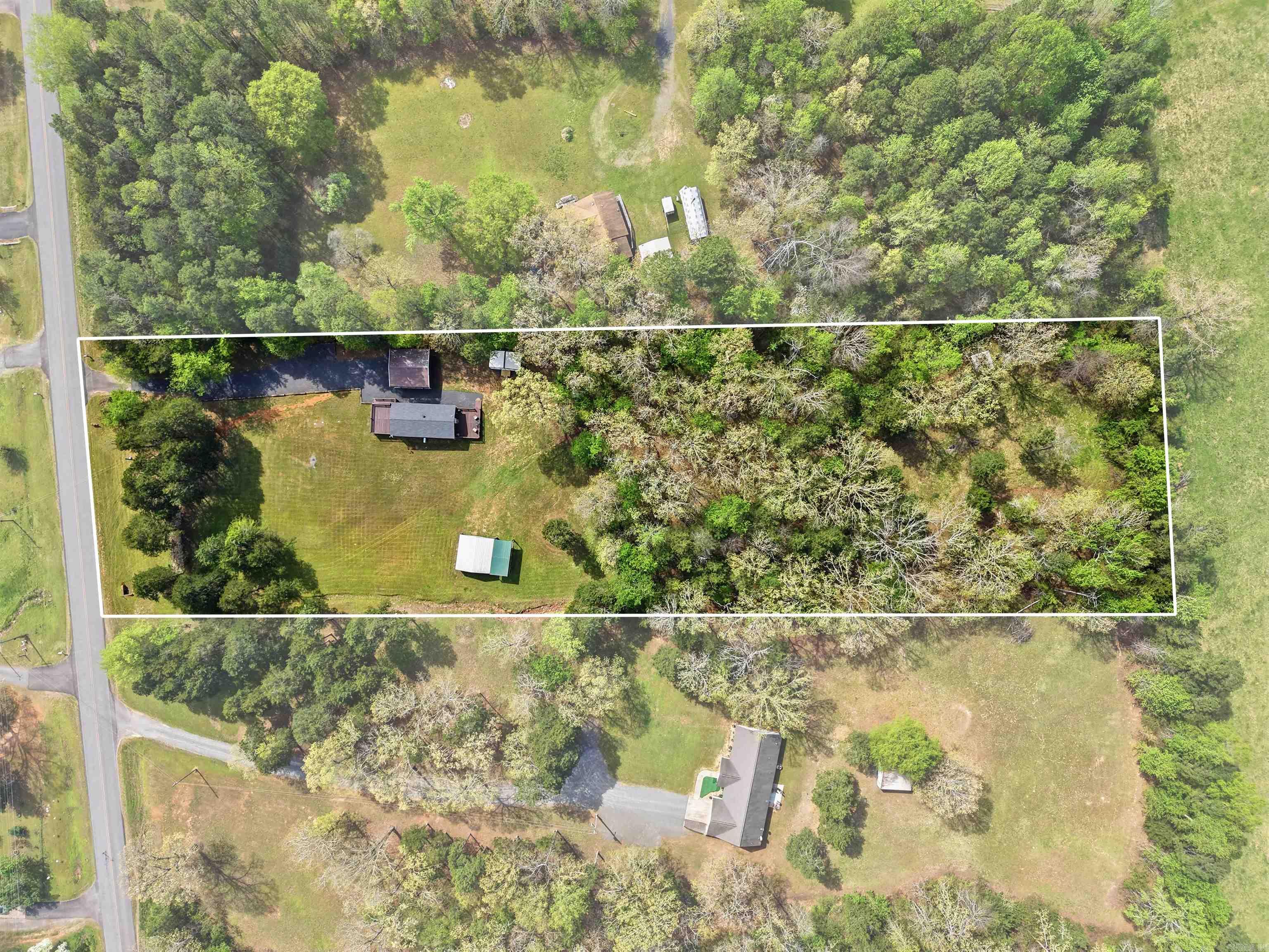 1381 E 330  Clinton, AR