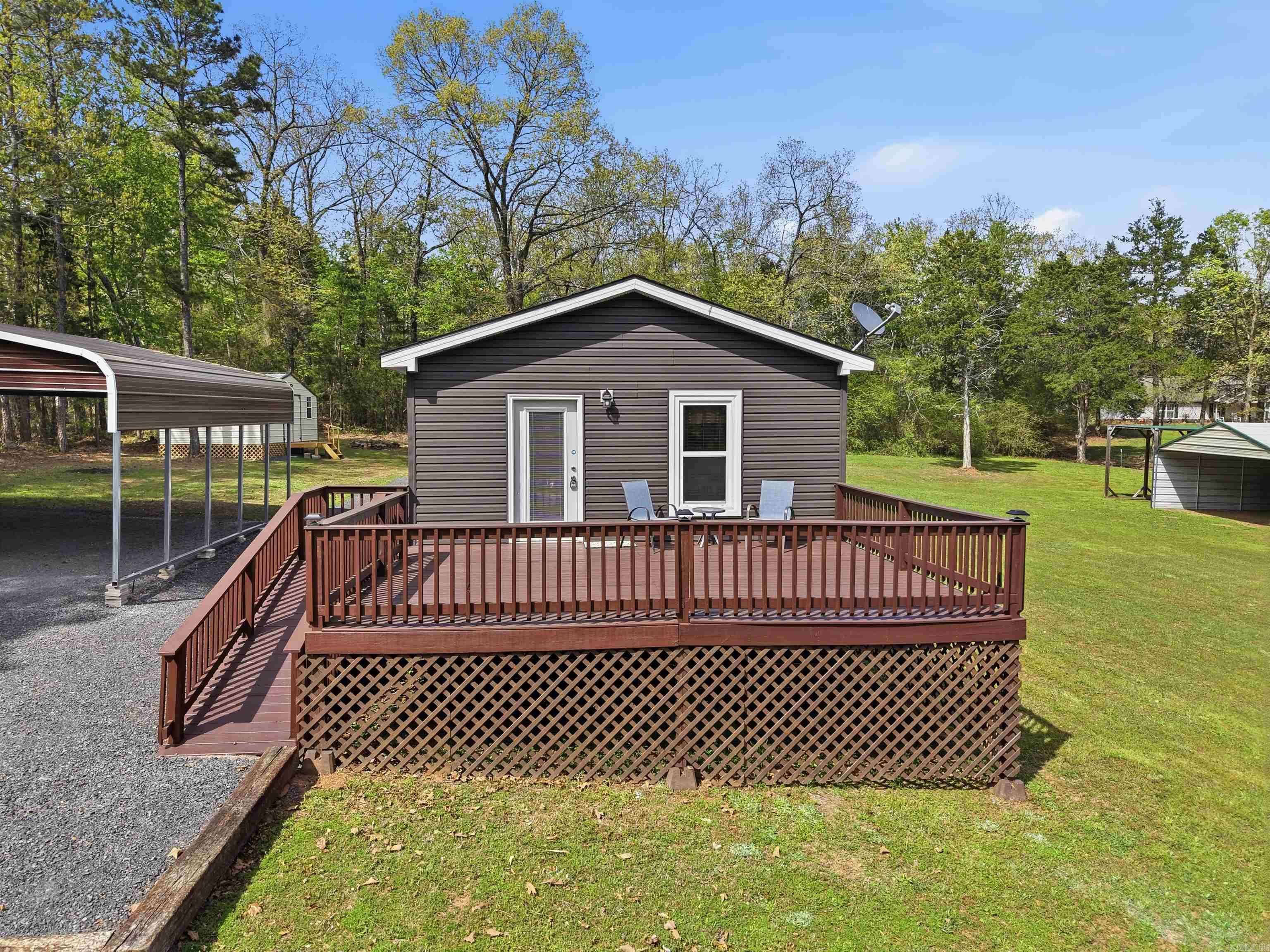 1381 E 330  Clinton, AR