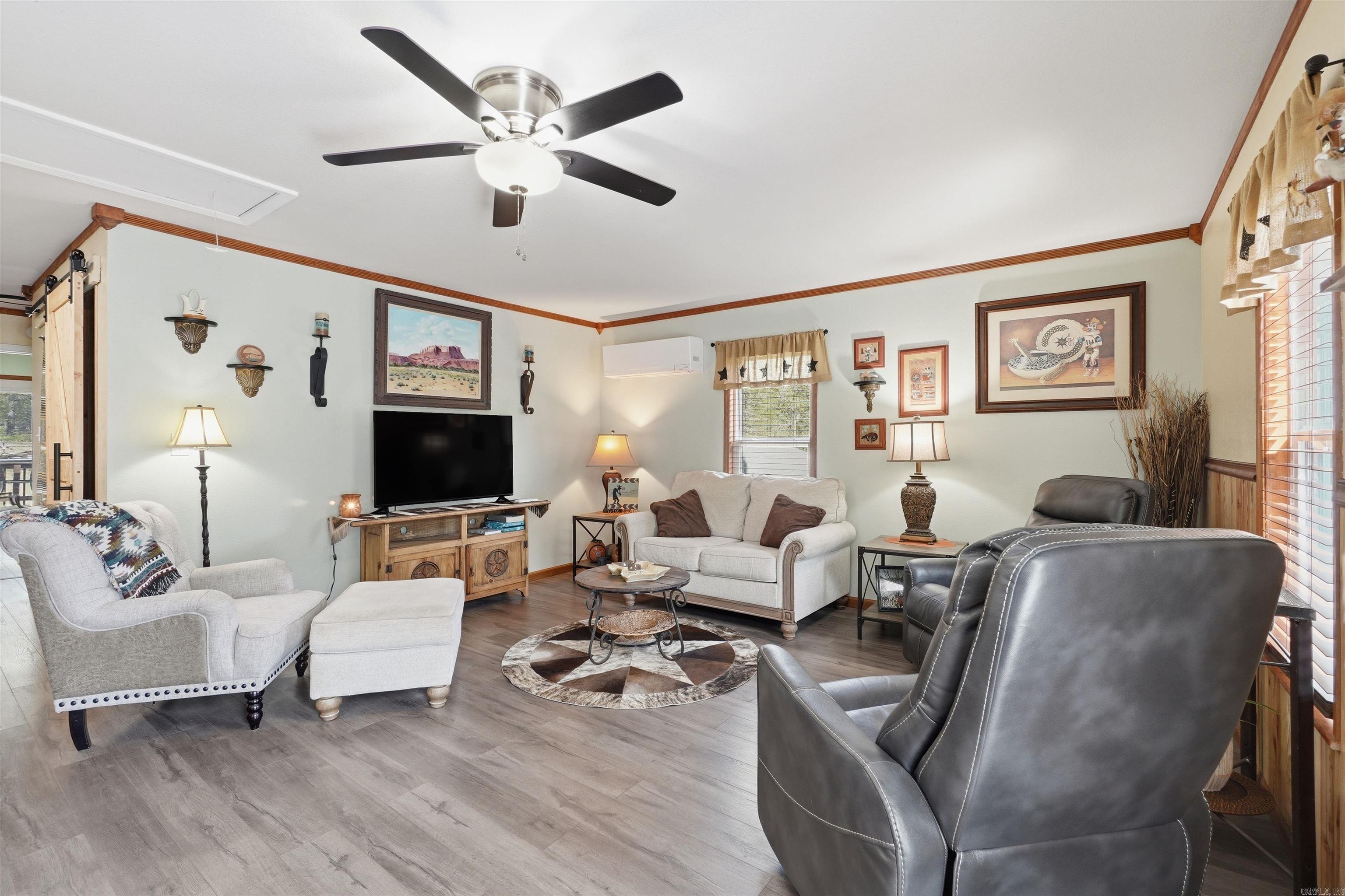 1381 E 330  Clinton, AR