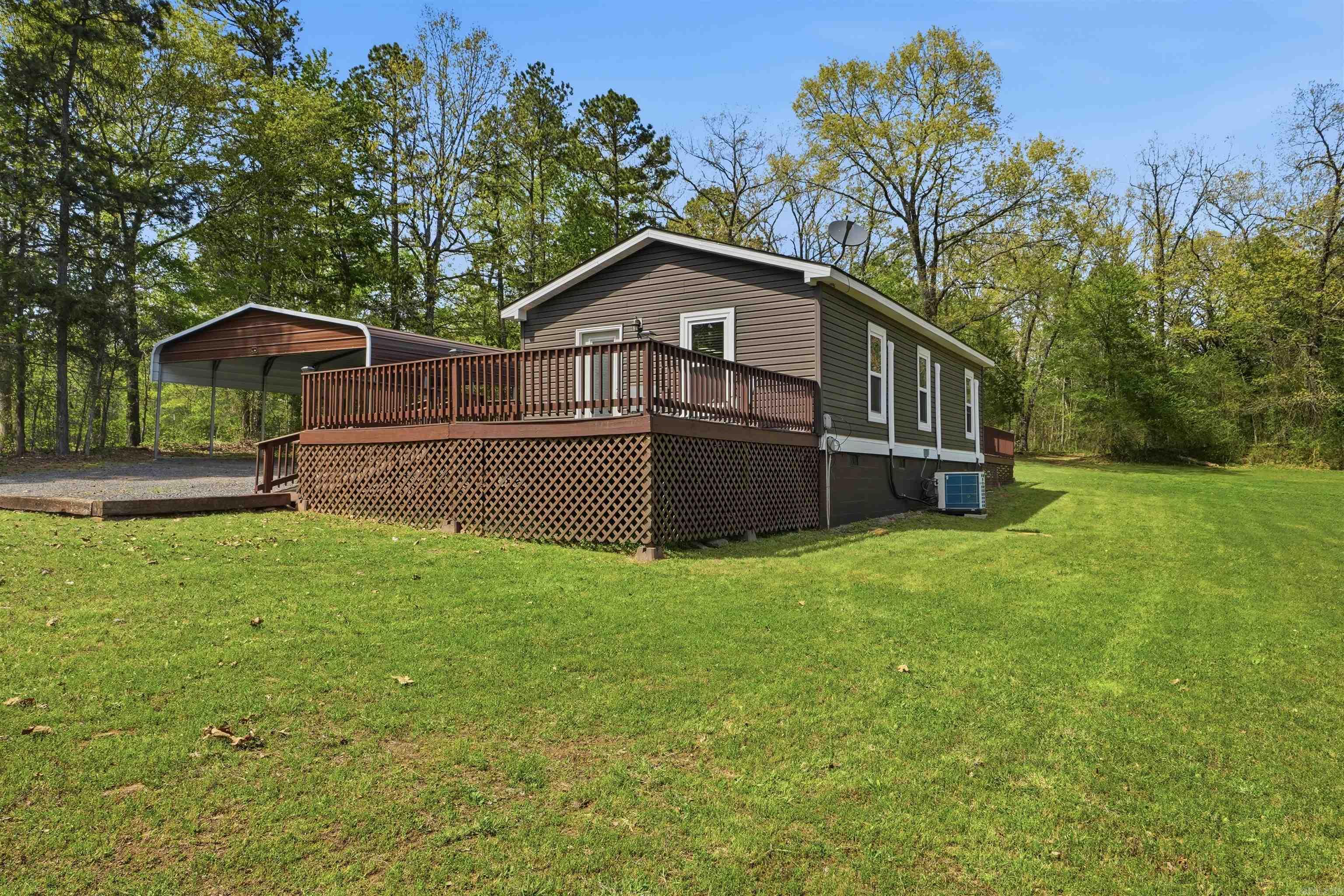 1381 E 330  Clinton, AR