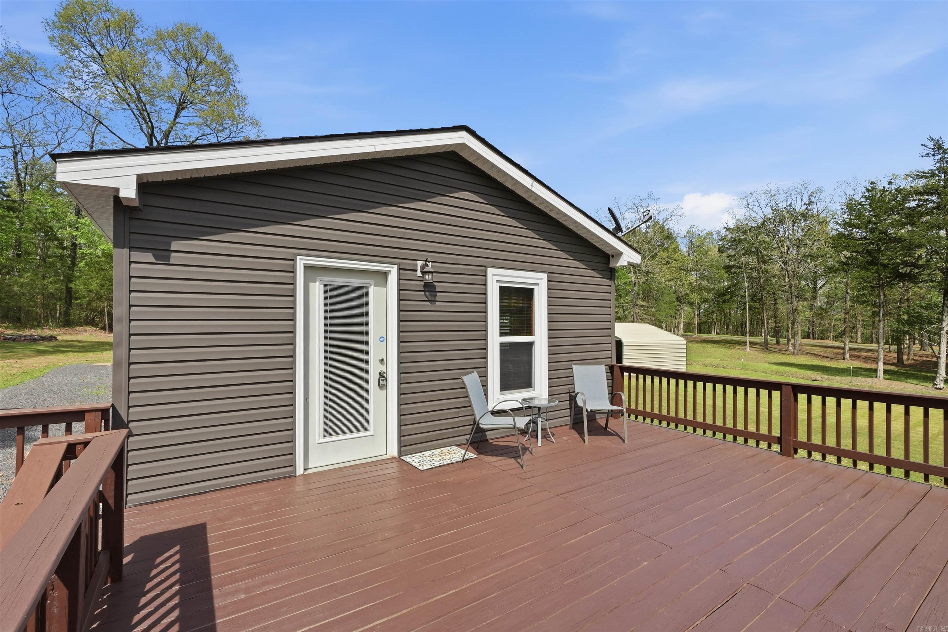 1381 E 330  Clinton, AR