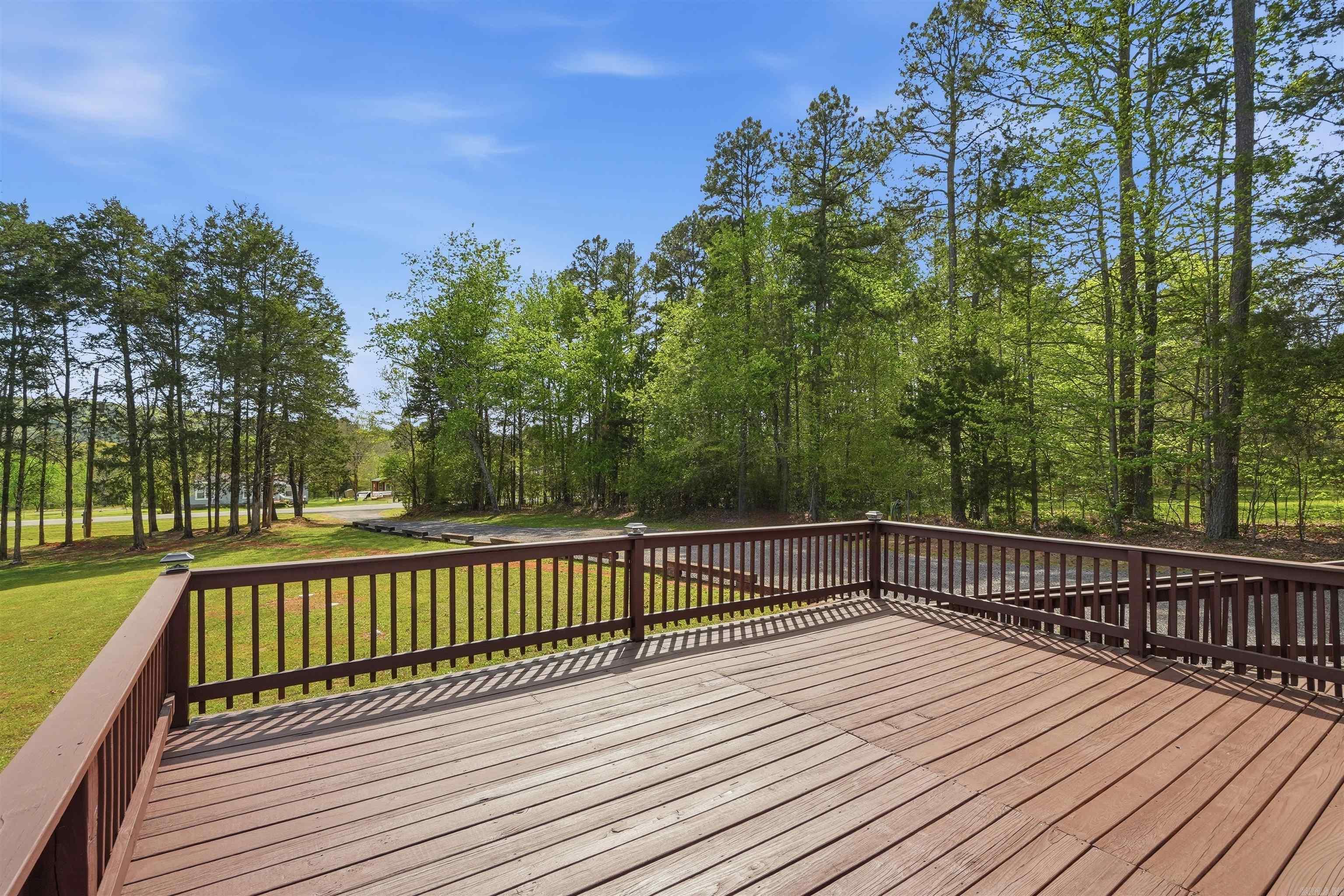 1381 E 330  Clinton, AR