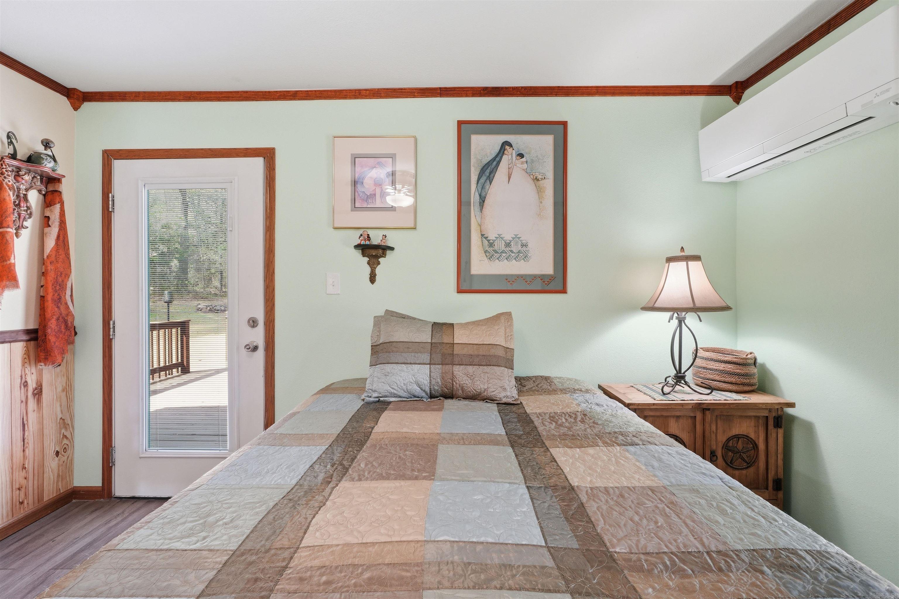 1381 E 330  Clinton, AR