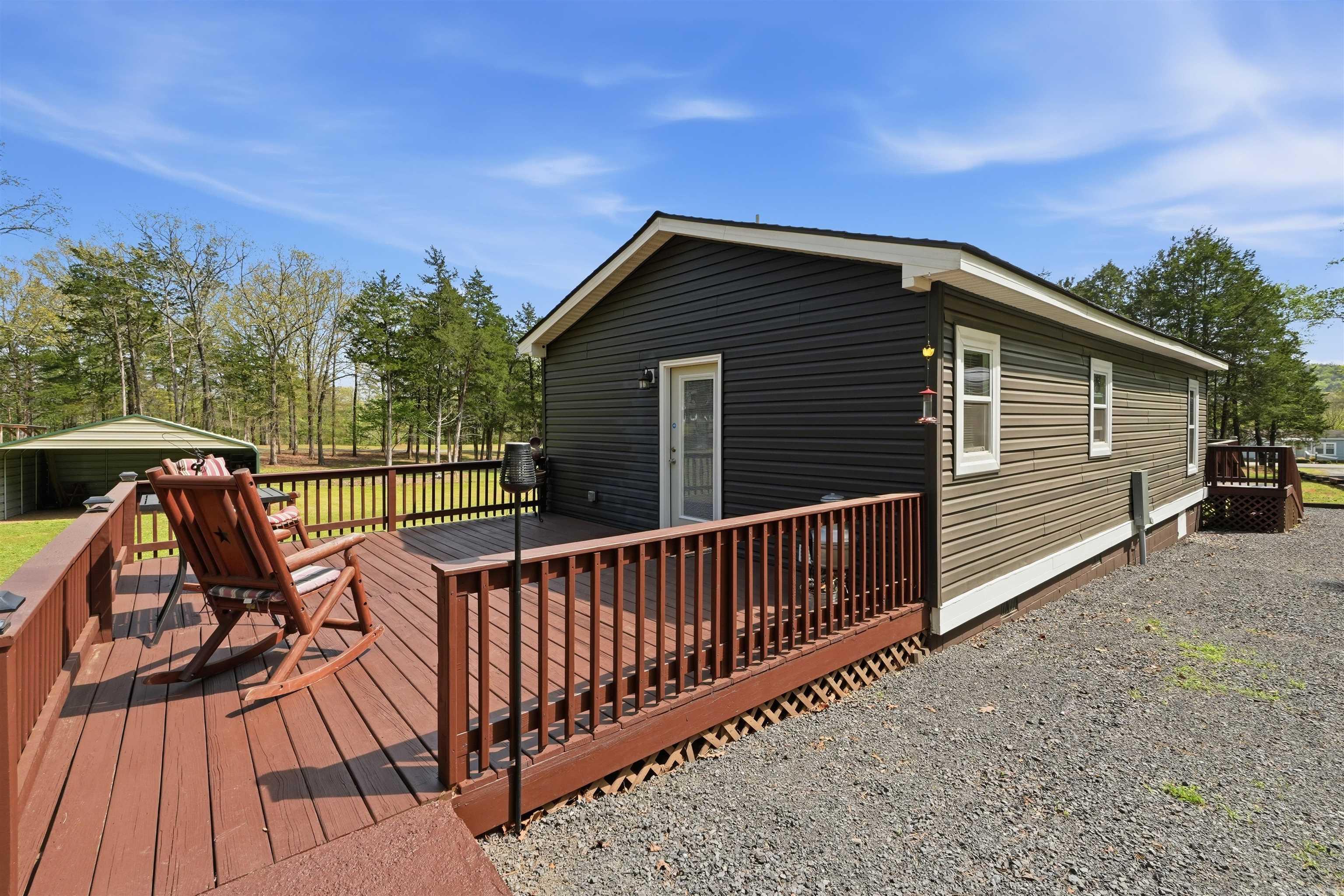 1381 E 330  Clinton, AR