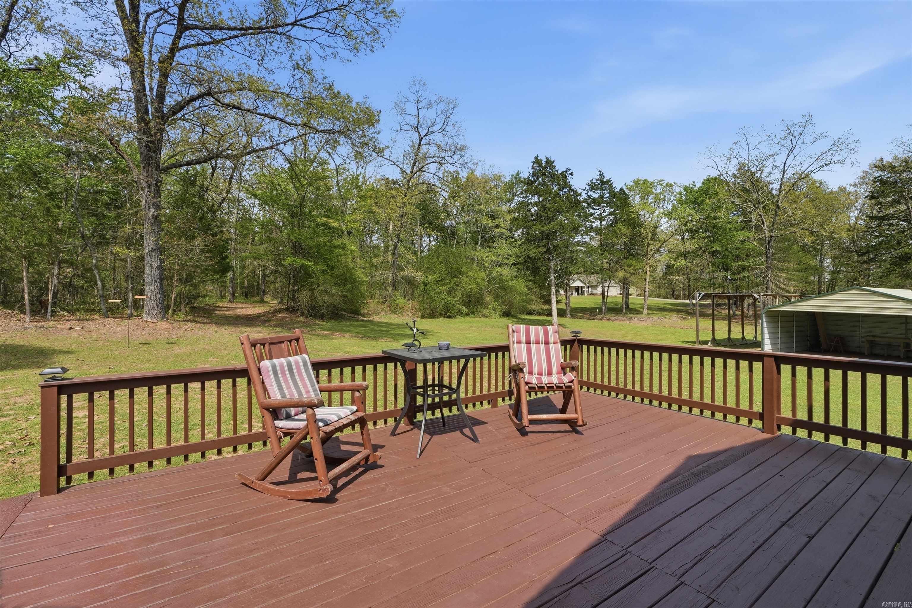 1381 E 330  Clinton, AR