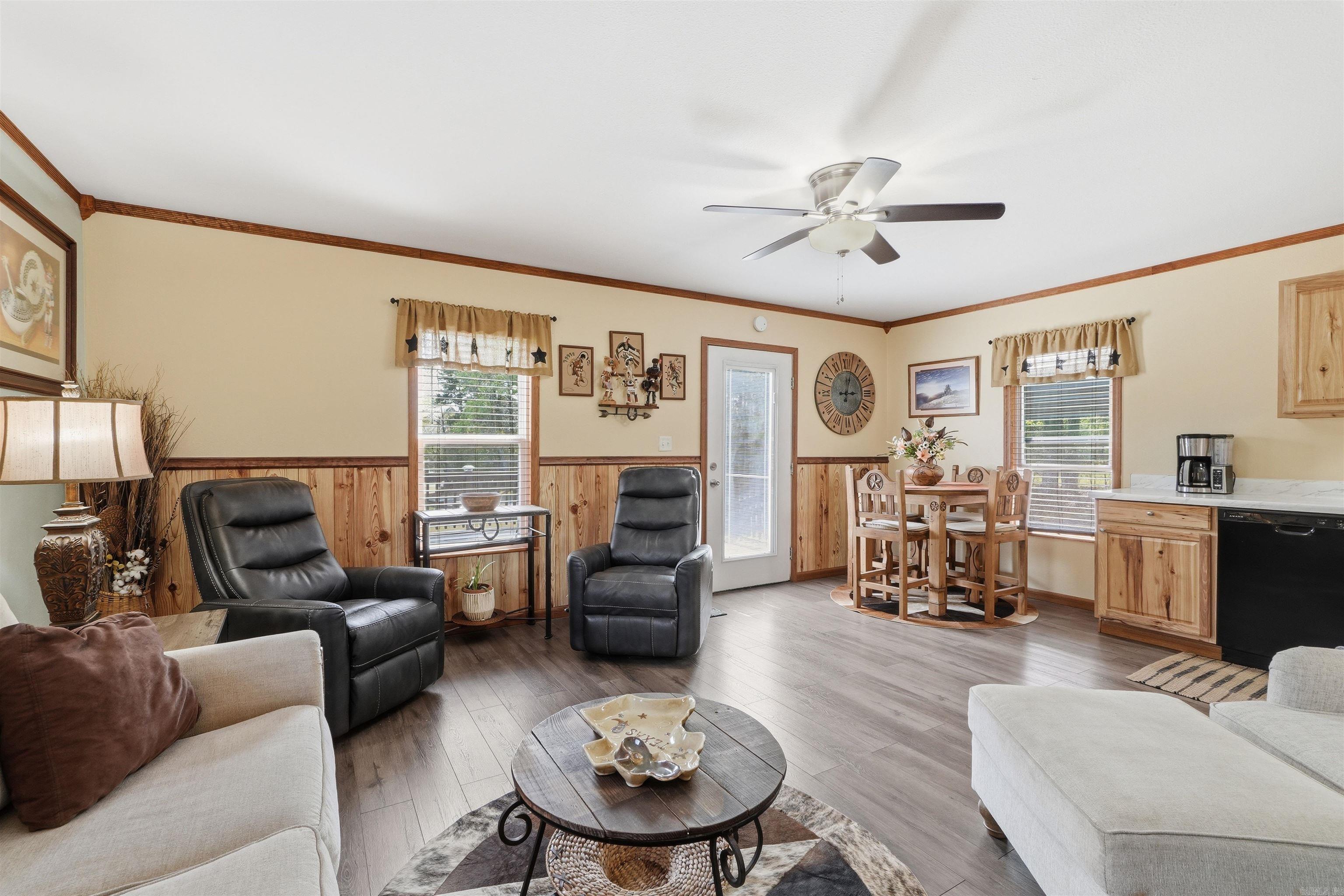 1381 E 330  Clinton, AR