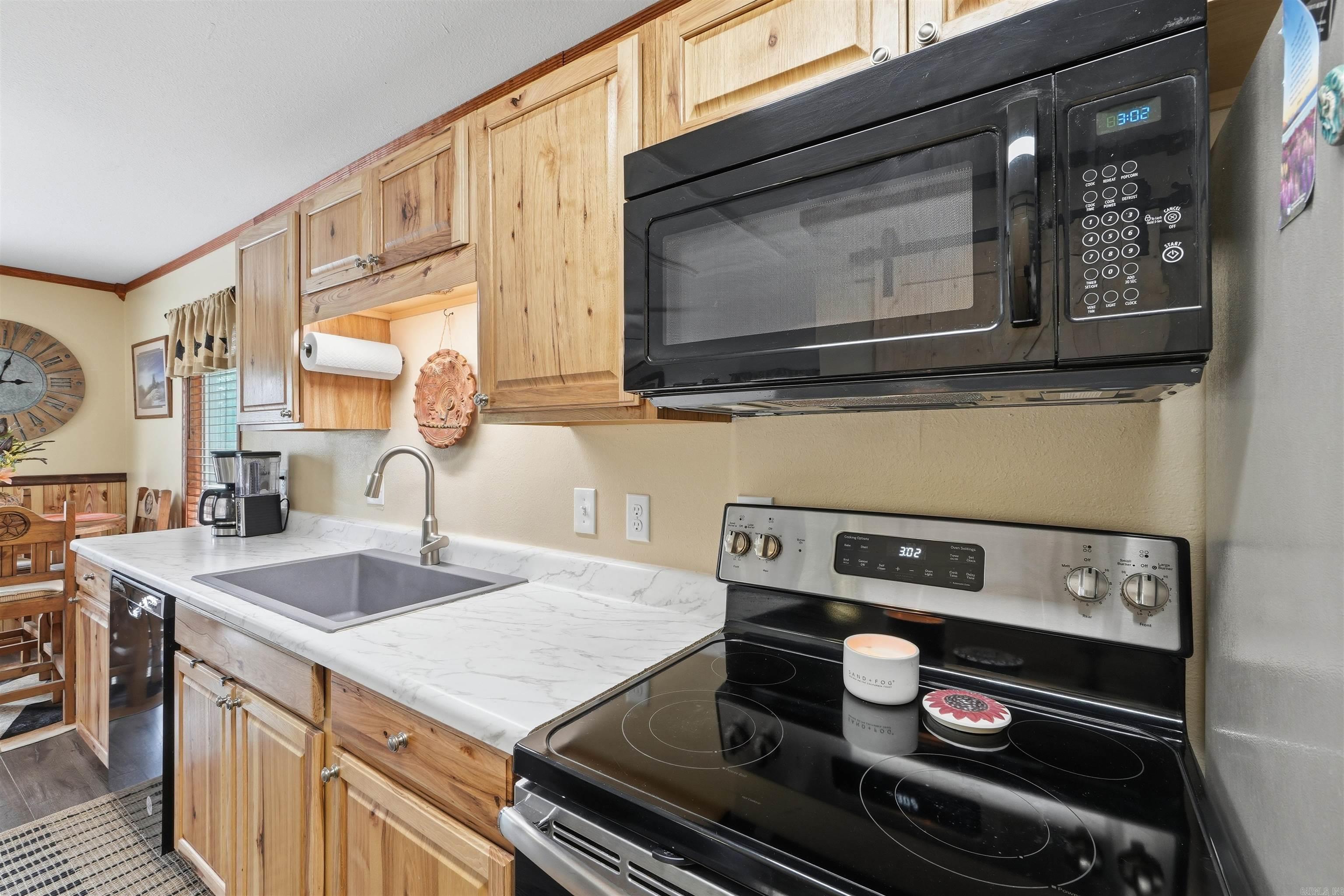 1381 E 330  Clinton, AR