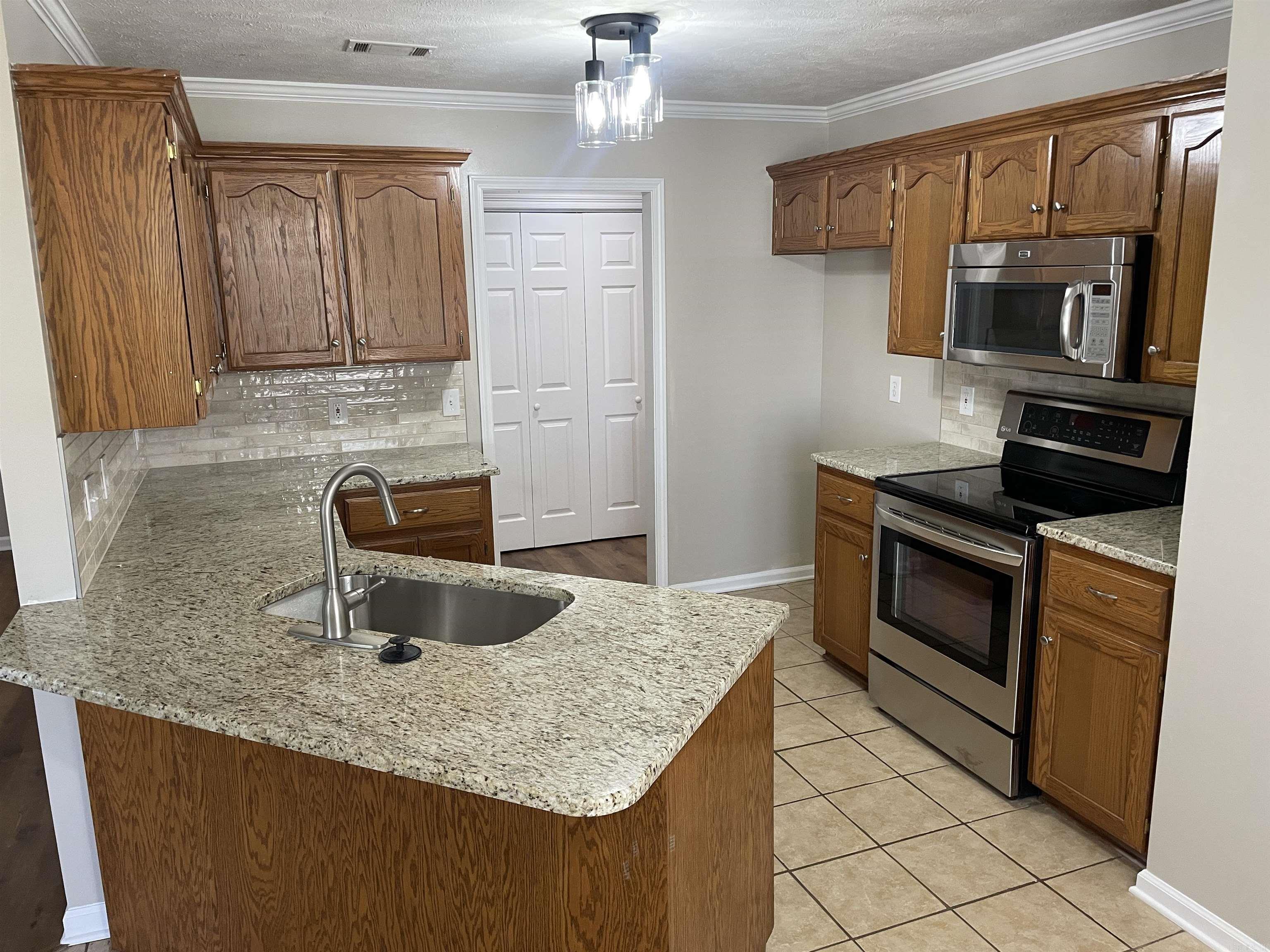 1645 Buckhorn  Conway, AR