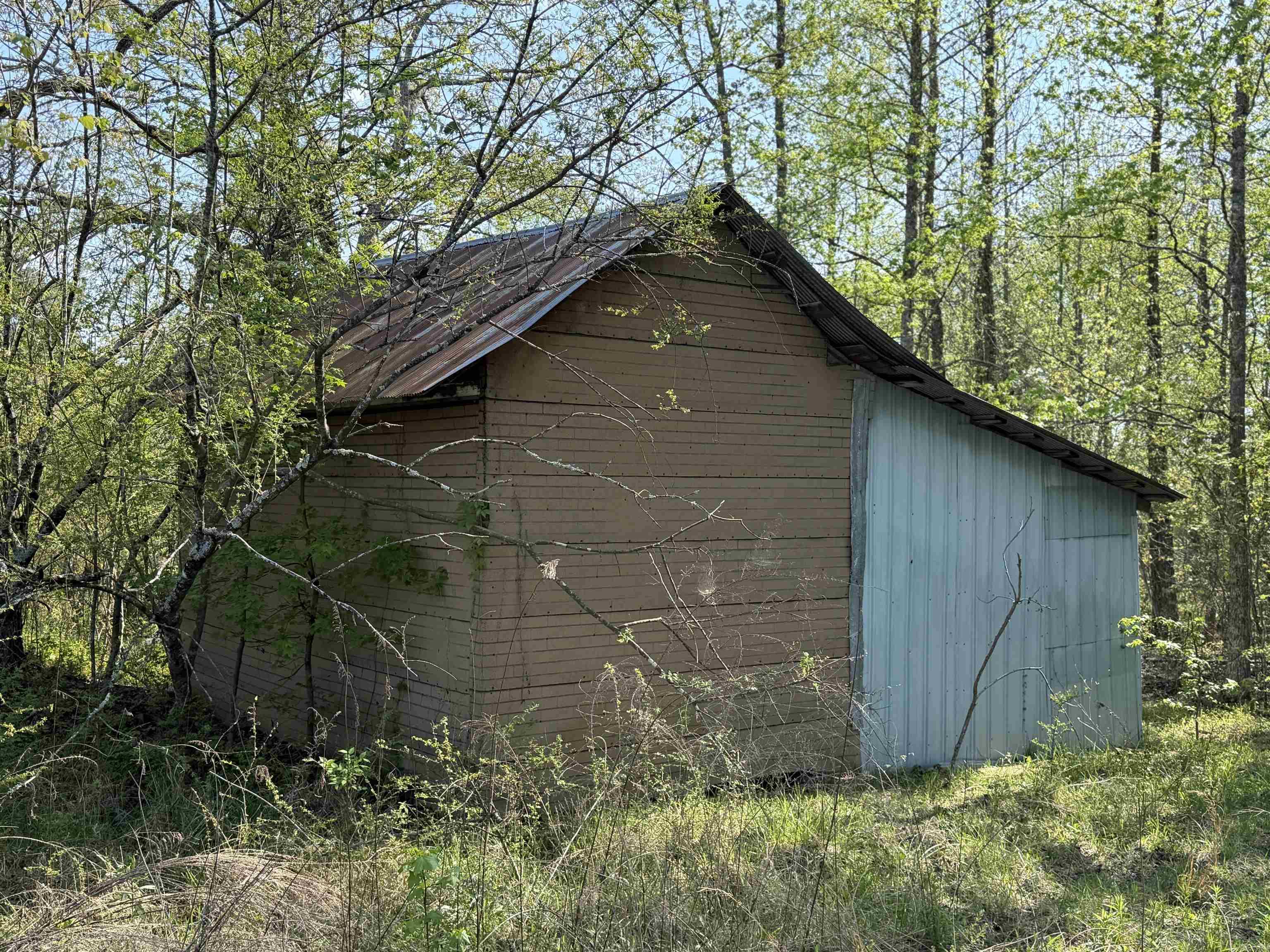 1989 Hwy 65  Clinton, AR