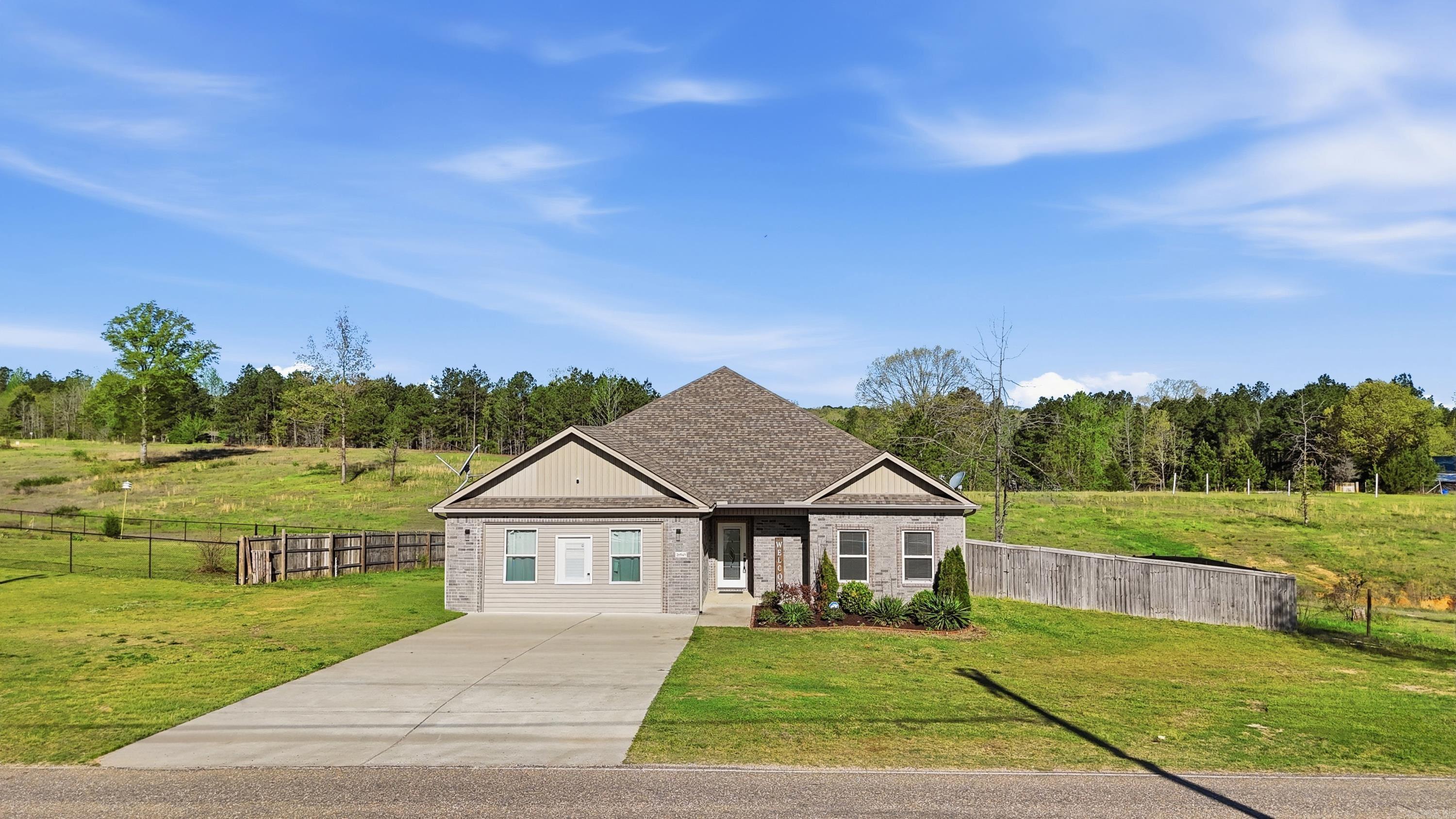 26543 S Sardis Road Bauxite, AR 72011