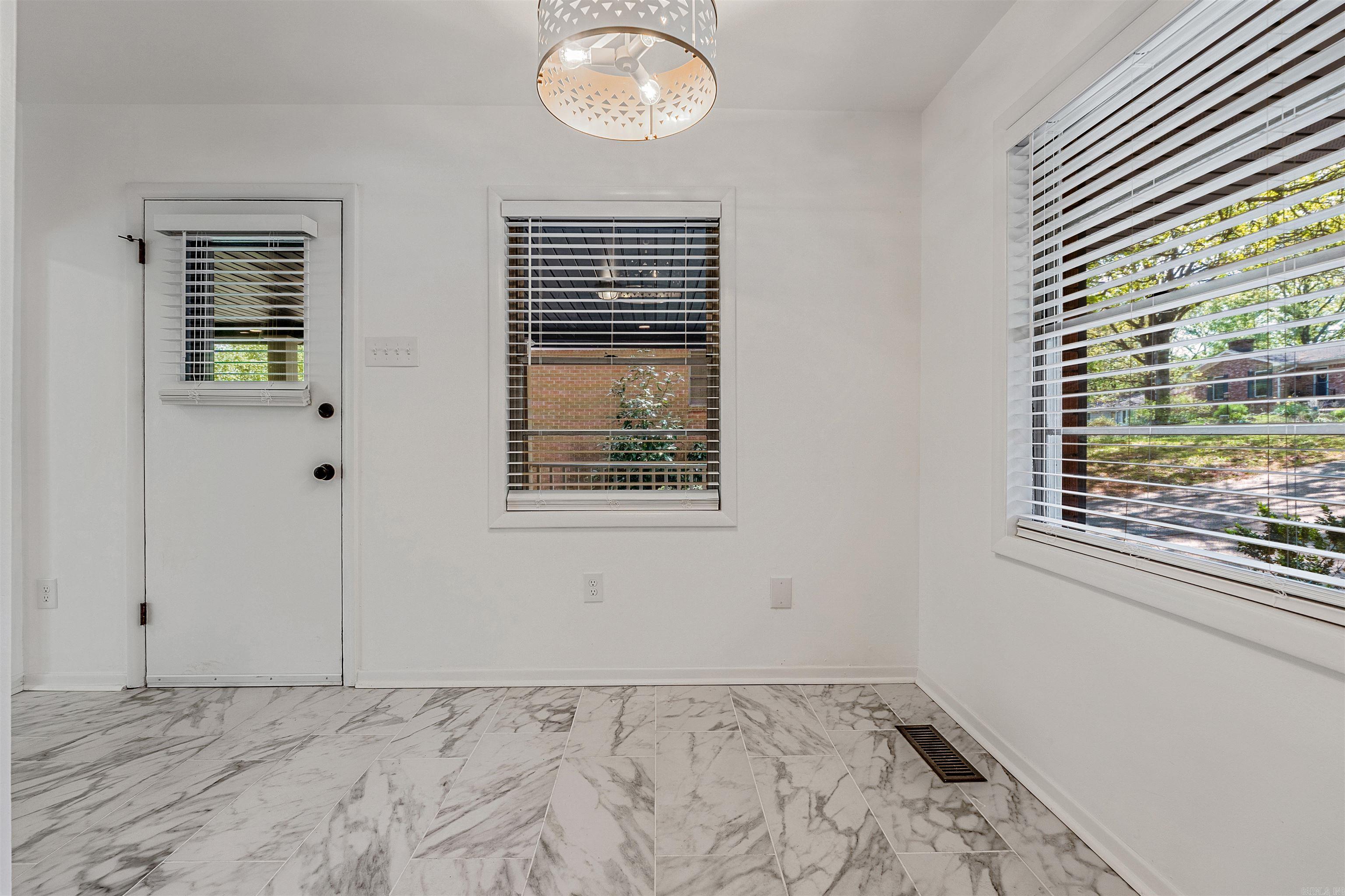 901 E H  North Little Rock, AR