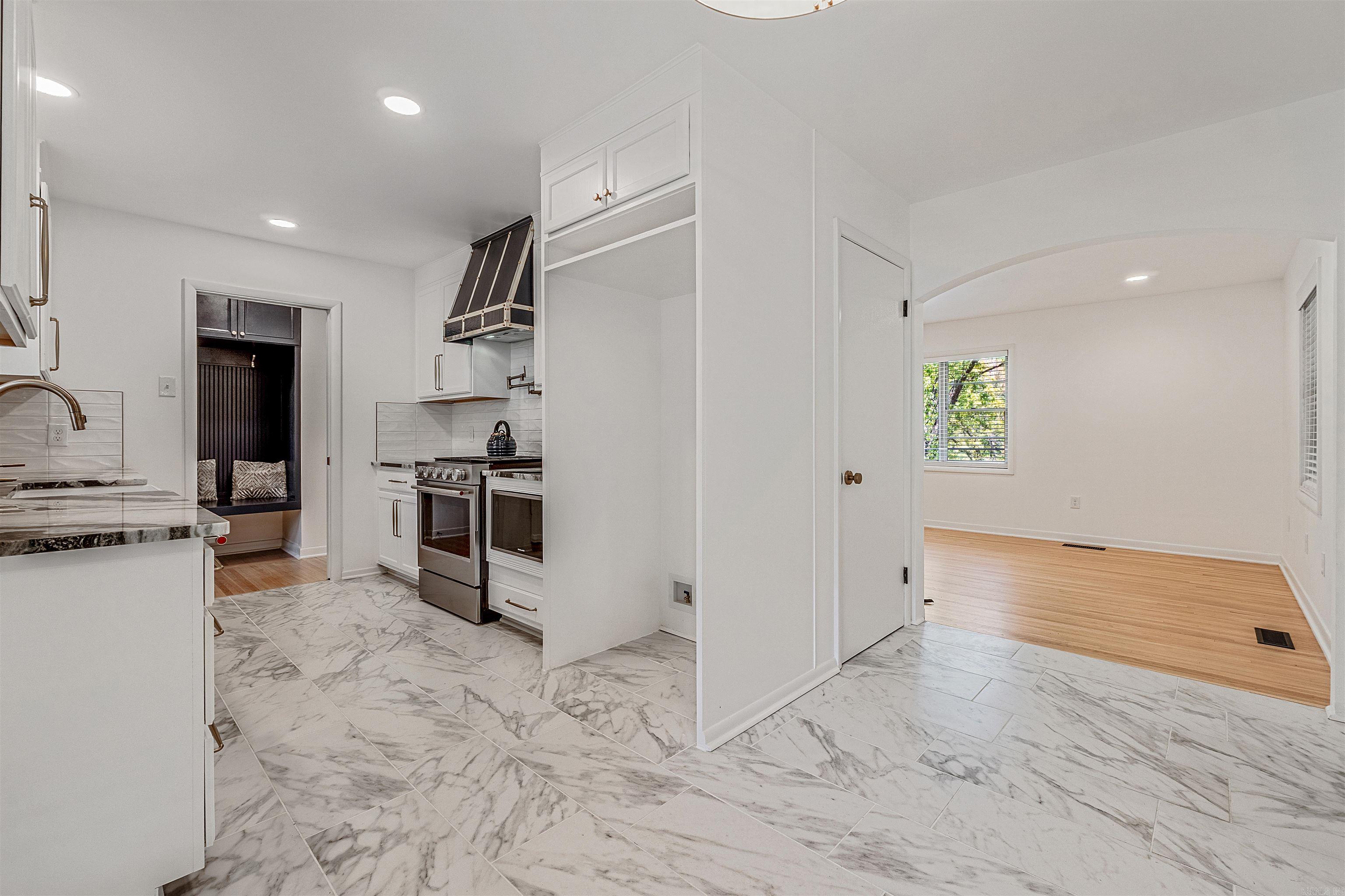 901 E H  North Little Rock, AR