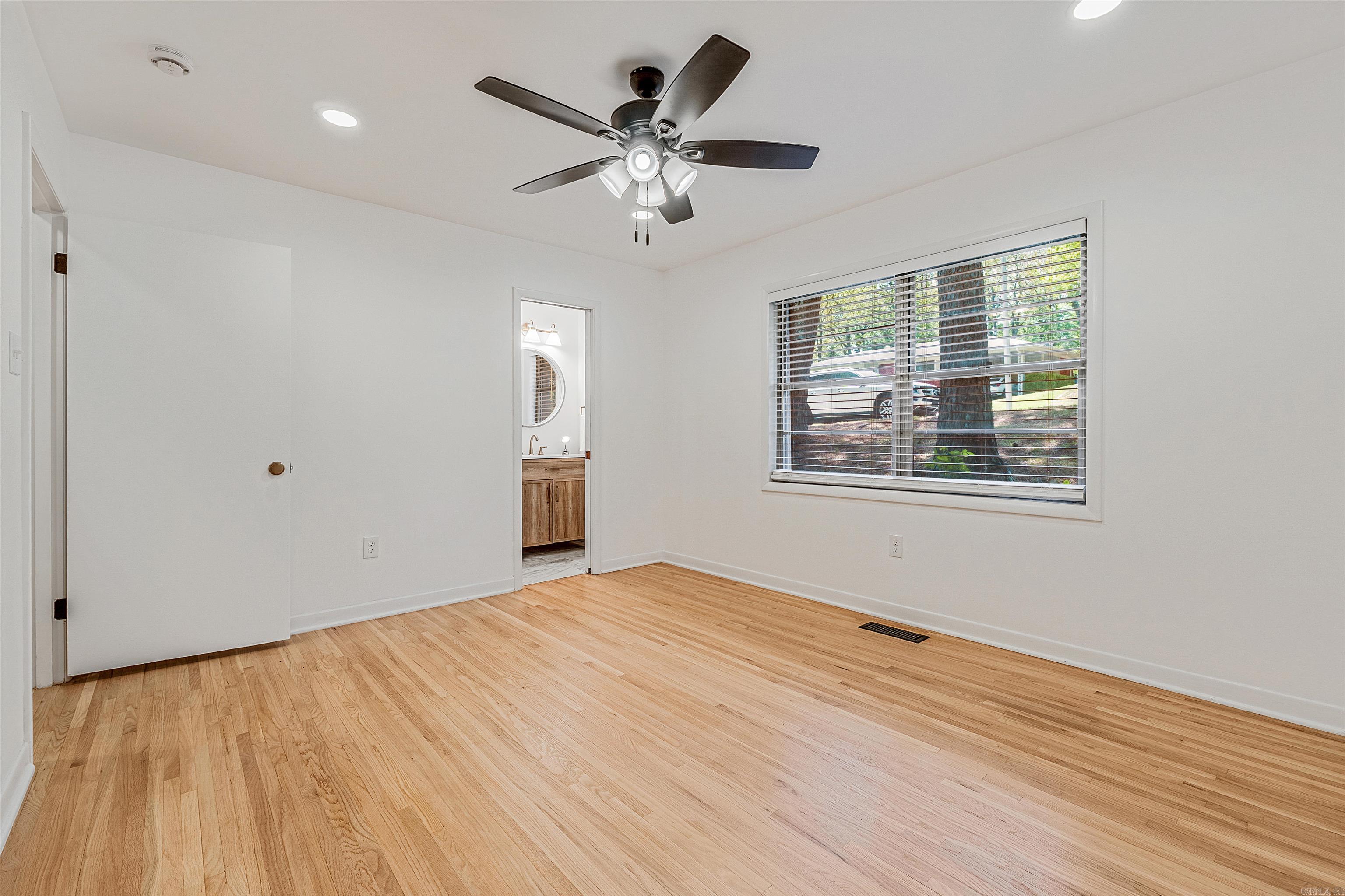 901 E H  North Little Rock, AR