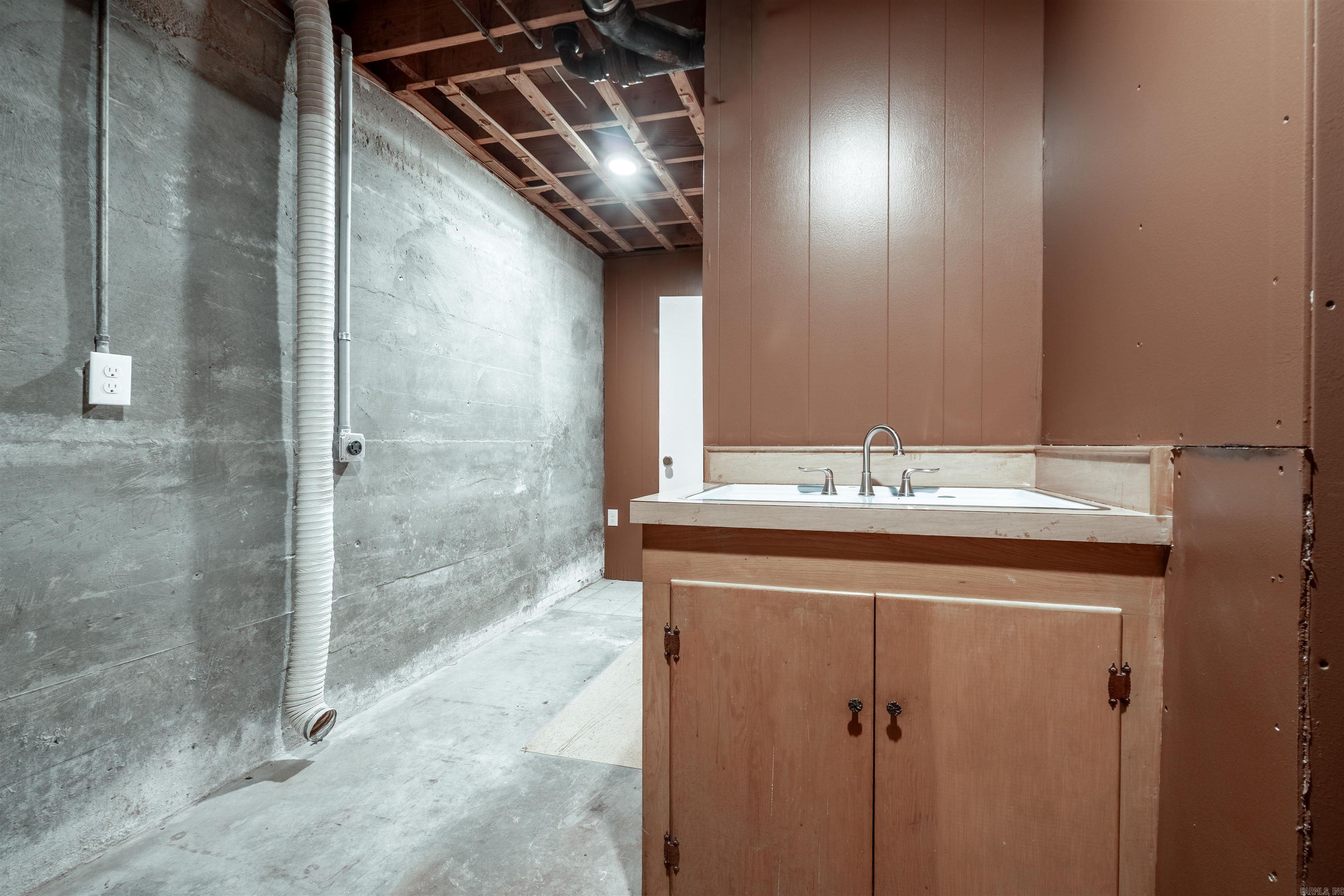 901 E H  North Little Rock, AR