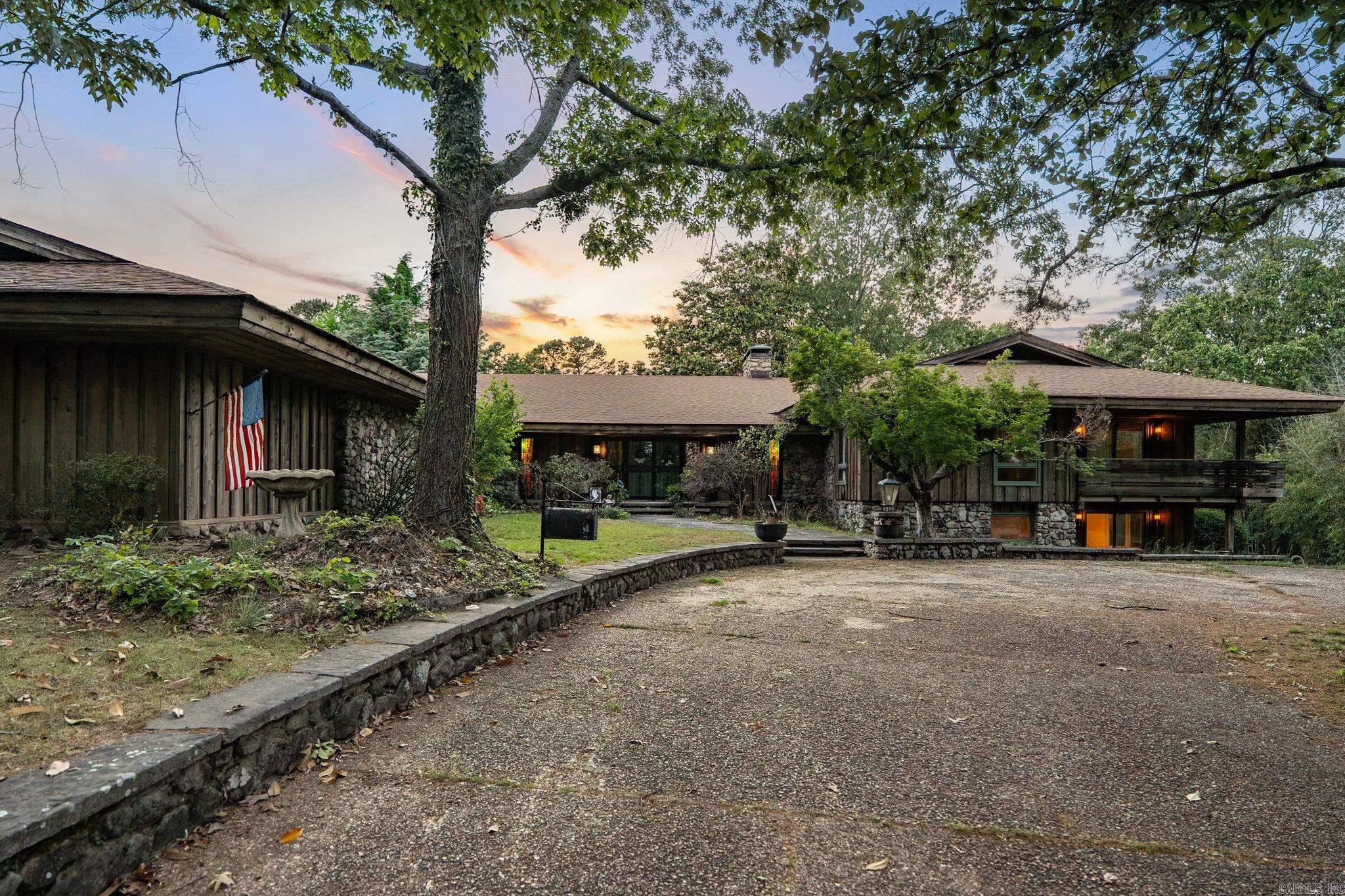 11909 Fairview Road