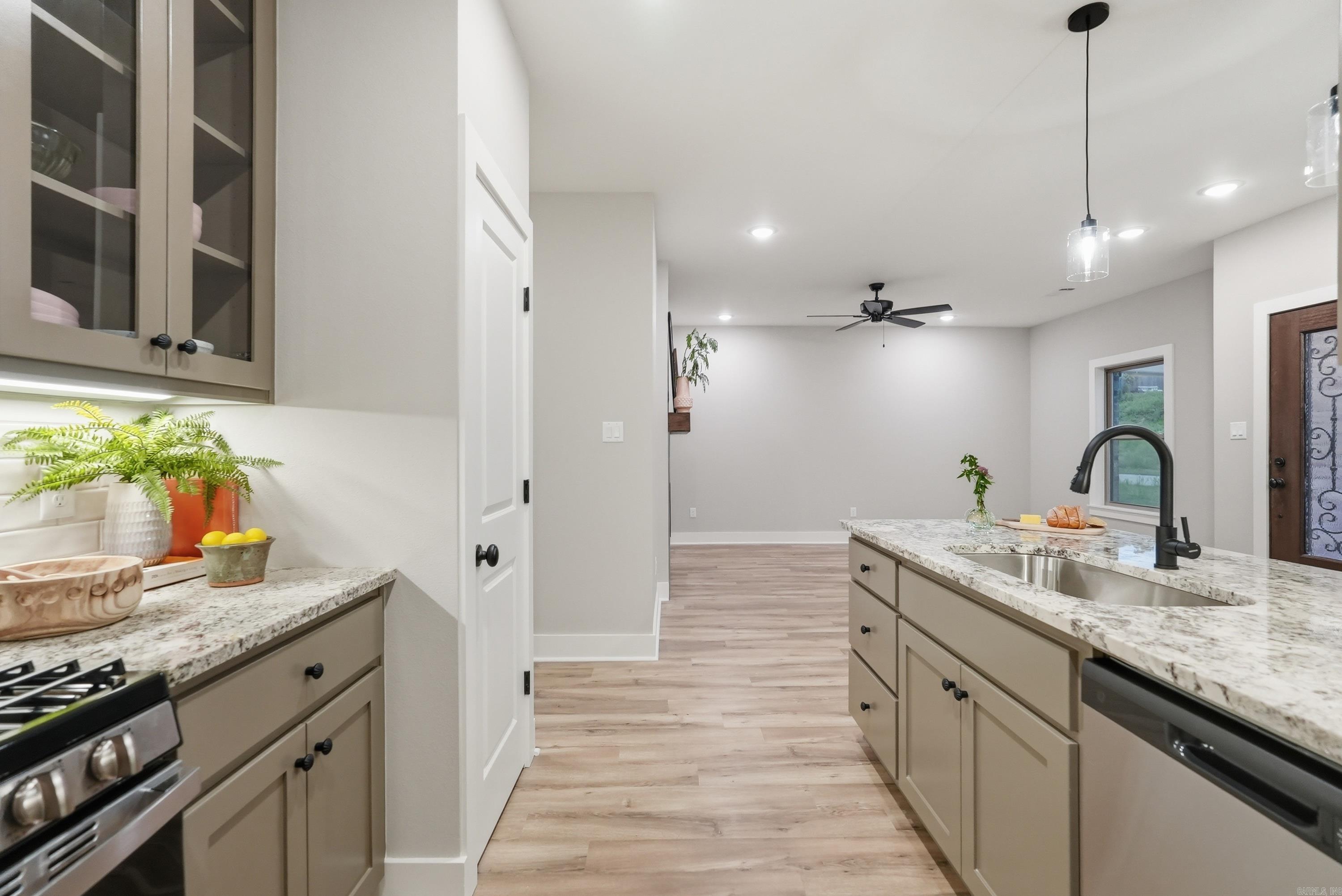 249 Pleasant Holly Drive Benton, AR 72015