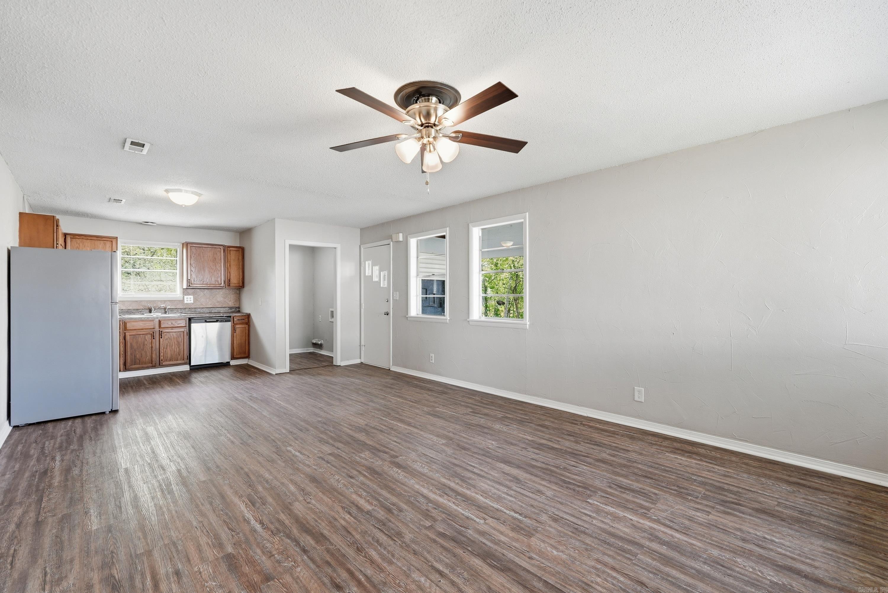 207 S Elm Street Searcy, AR 72143