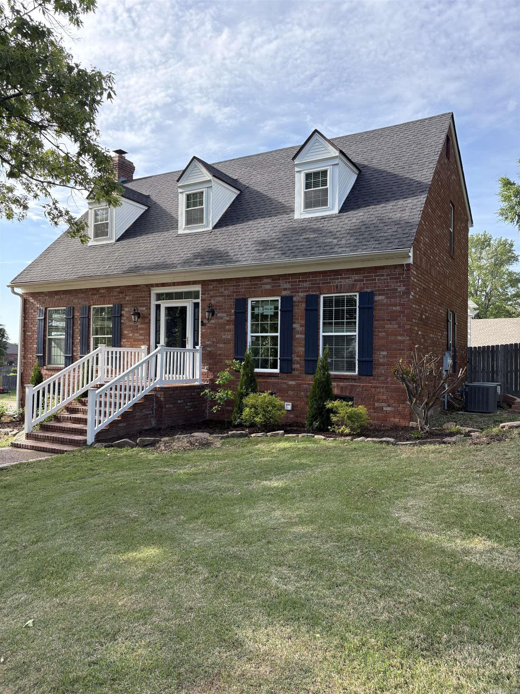 311 Live Oak Searcy, AR 72143