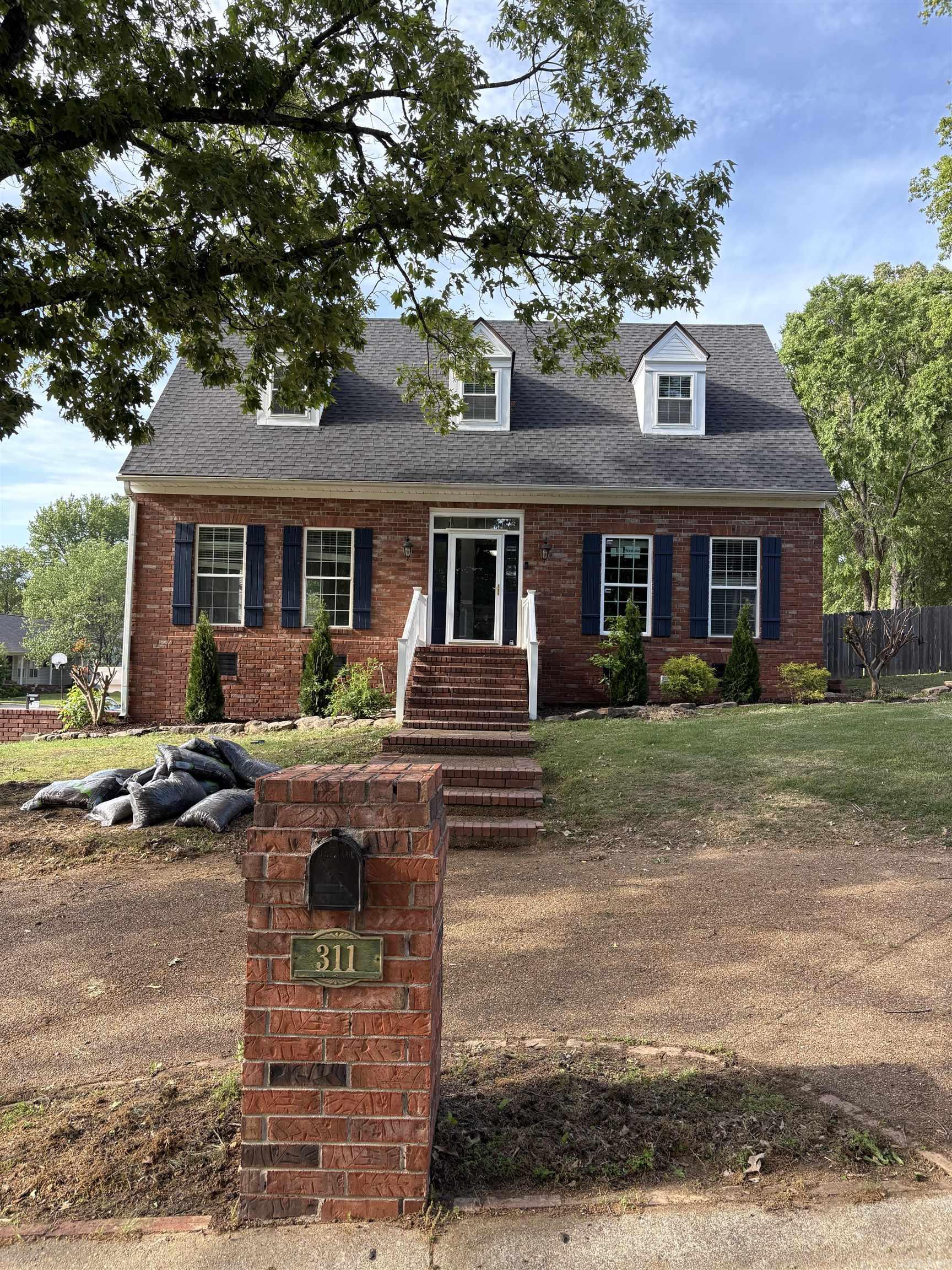 311 Live Oak Searcy, AR 72143