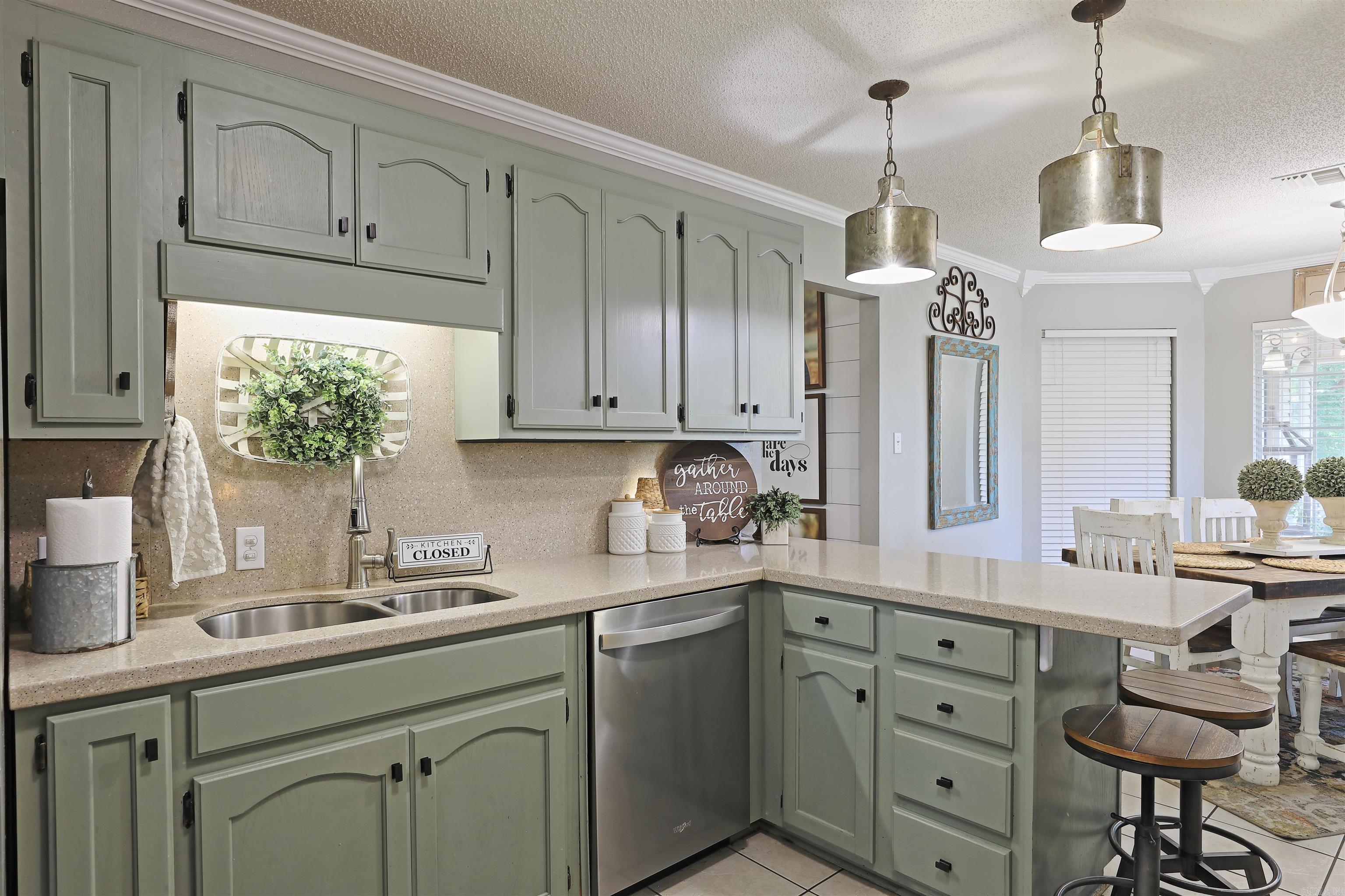 329 Regal Oaks  White Hall, AR