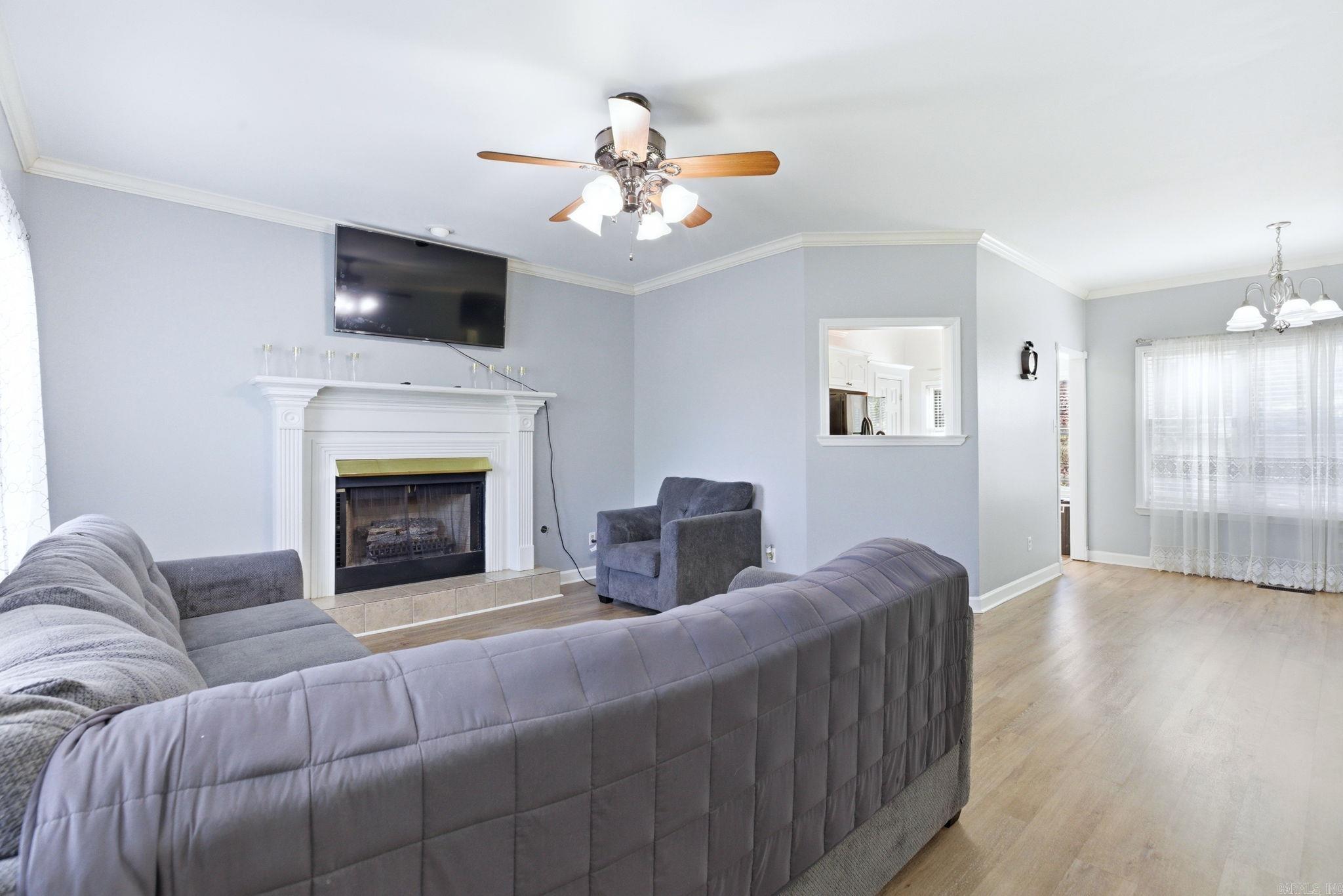 98 Emerald Dr  Maumelle, AR